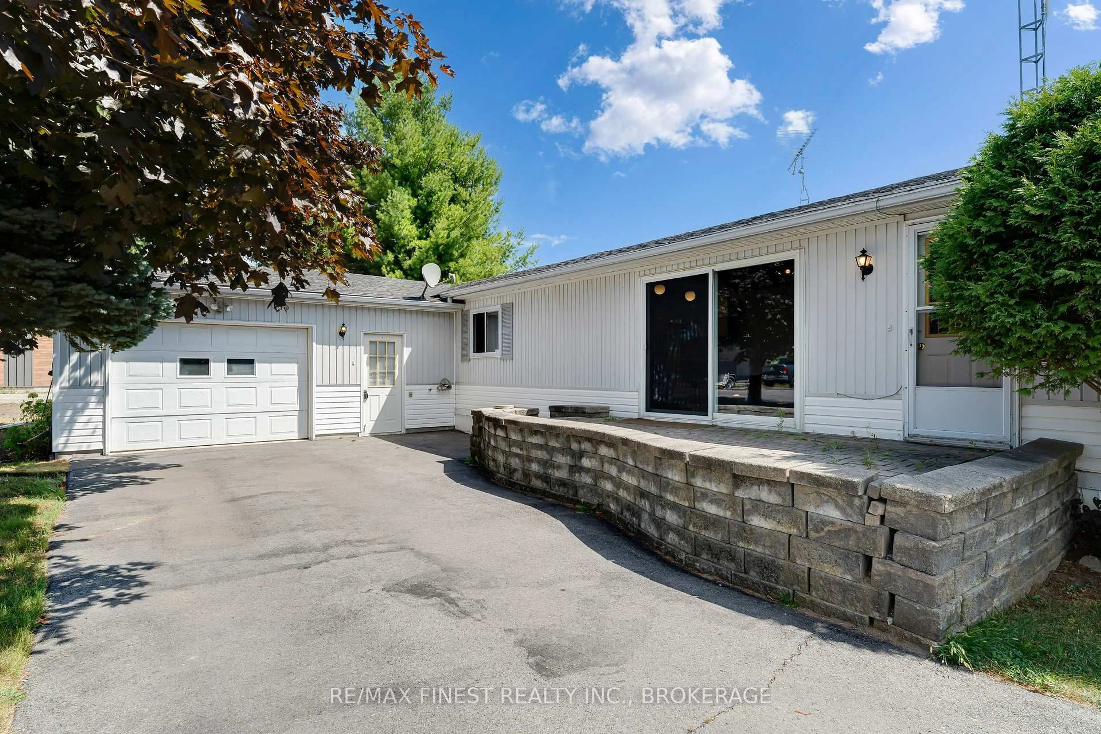 Unknown for 19 Maple Dr, Greater Napanee Ontario K7R 0E8