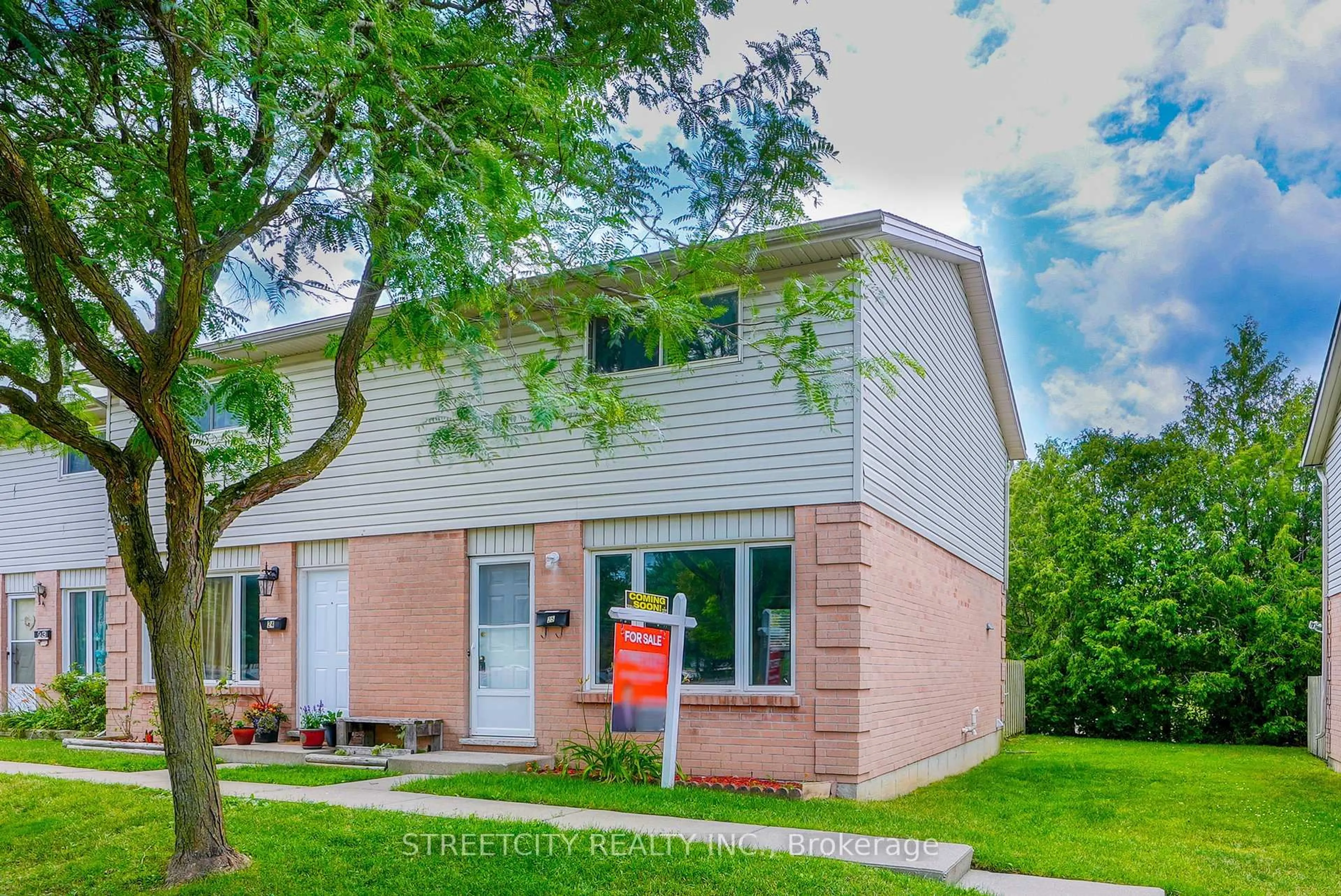 Unknown for 45 GATEWOOD Pl #25, London East Ontario N5Y 5A4