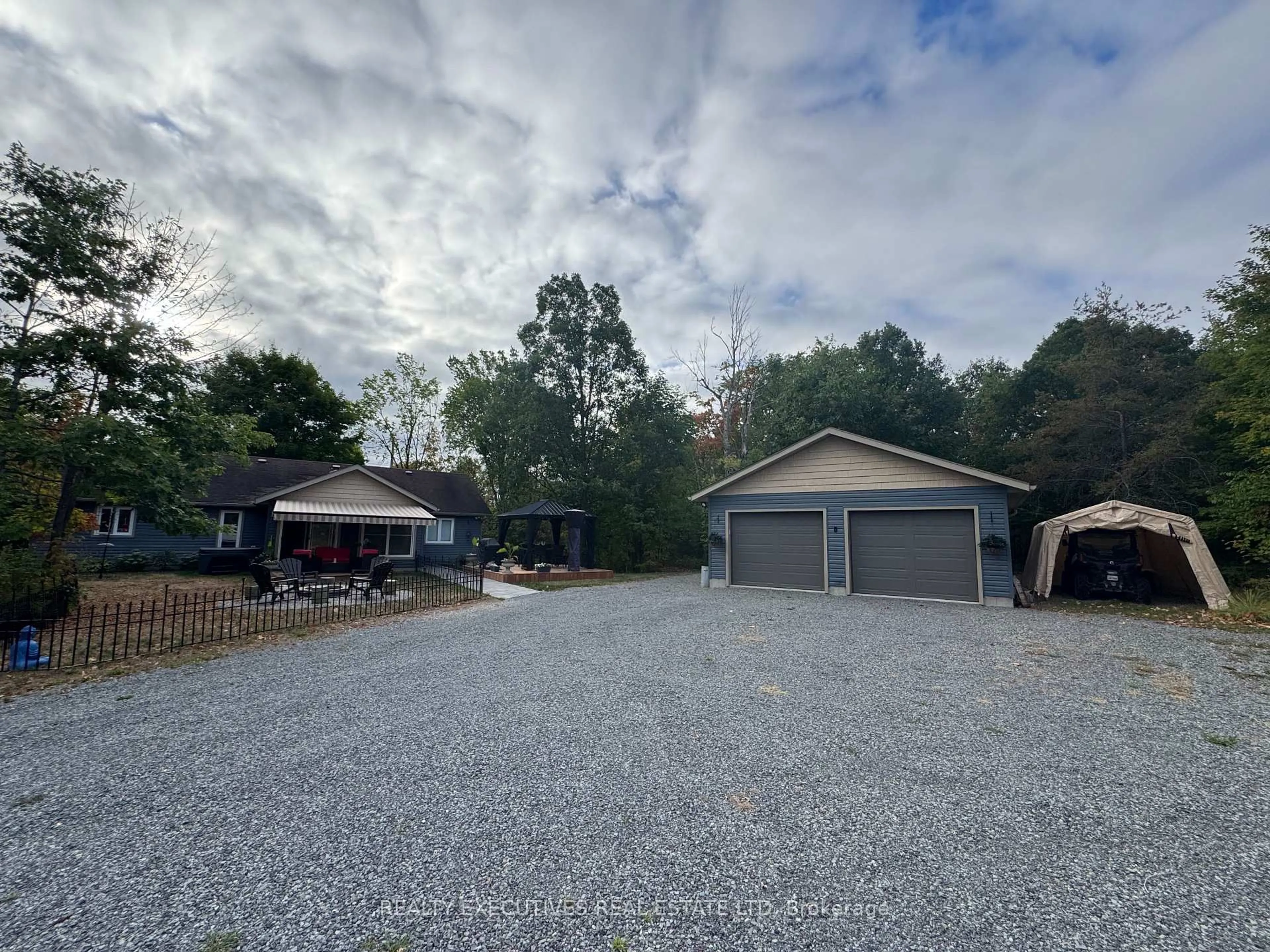 A pic from outside/outdoor area/front of a property/back of a property/a pic from drone, unknown for 836 Narrow Locks Rd, Rideau Lakes Ontario K0G 1V0