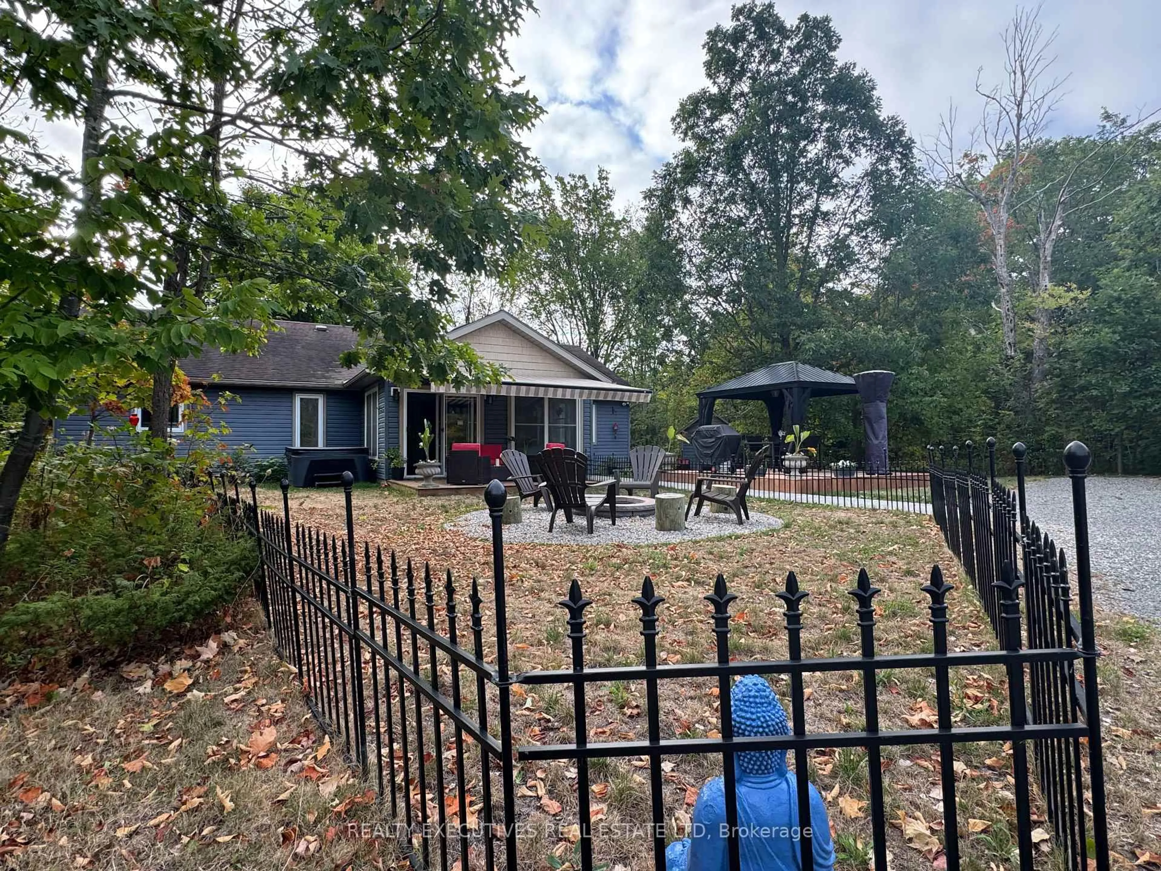A pic from outside/outdoor area/front of a property/back of a property/a pic from drone, water/lake/river/ocean view for 836 Narrow Locks Rd, Rideau Lakes Ontario K0G 1V0