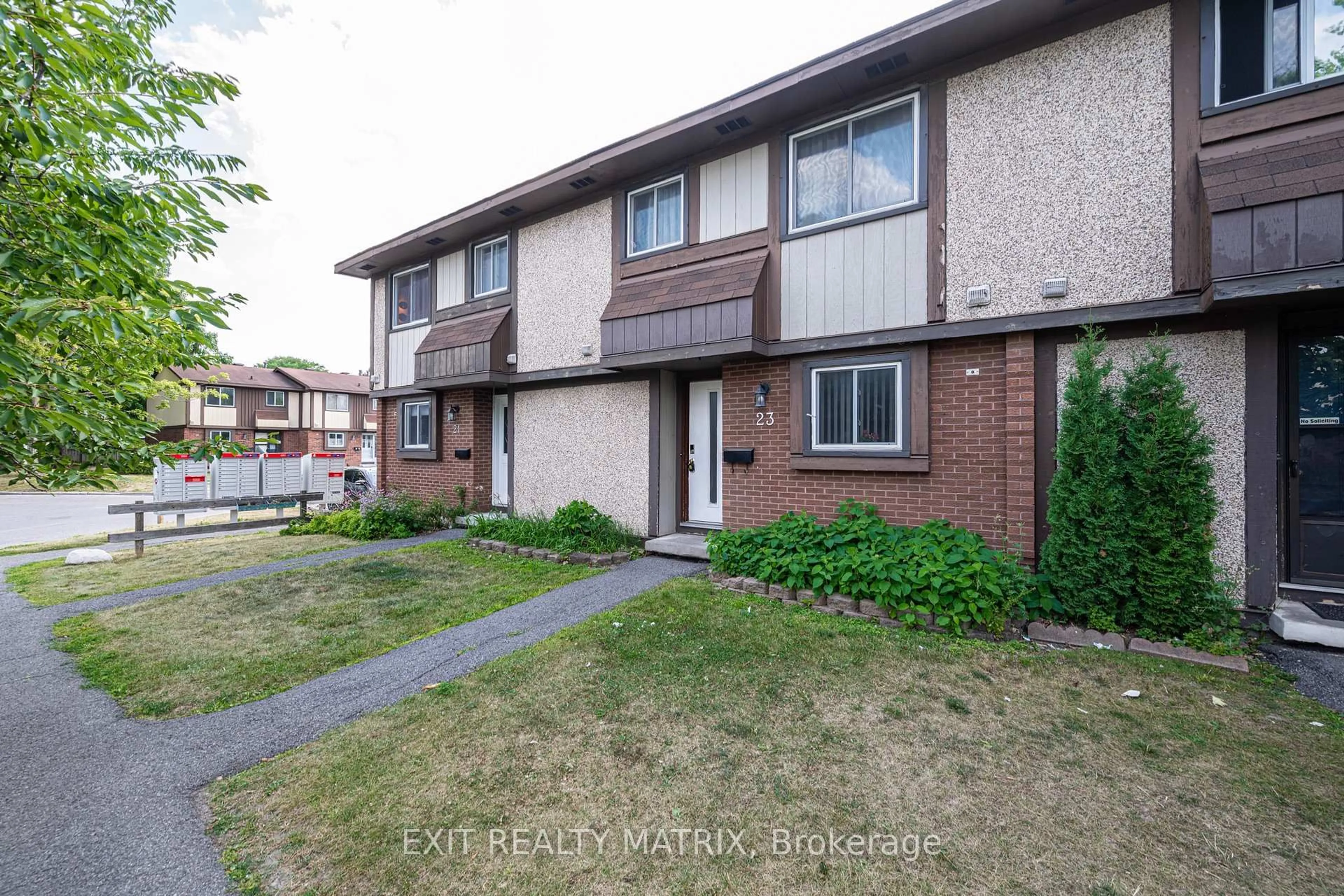 Unknown for 23 Pickford Dr, Kanata Ontario K2L 2C1