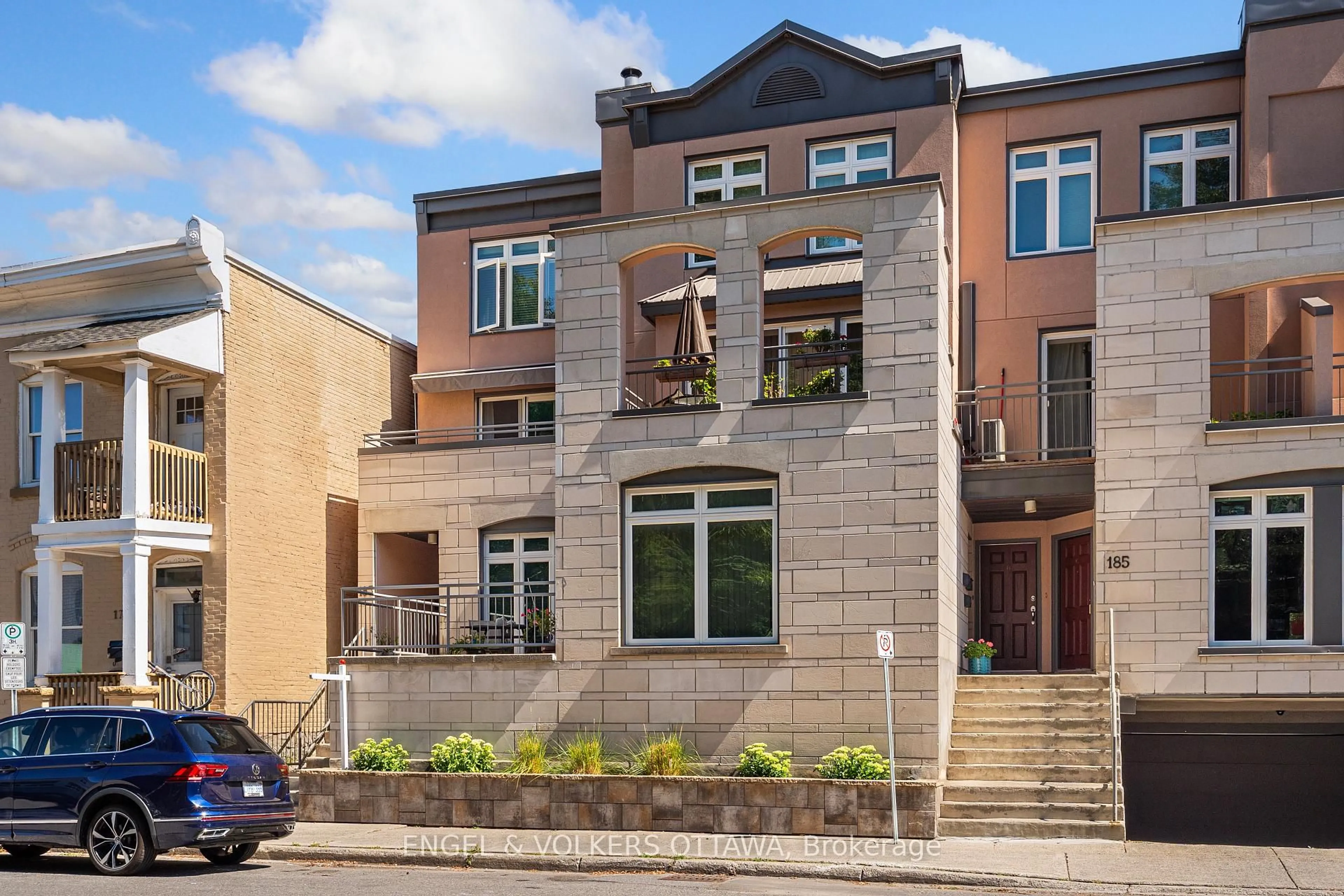 Home with brick exterior material, street for 183 Cumberland St #B, Ottawa Ontario K1N 7H2