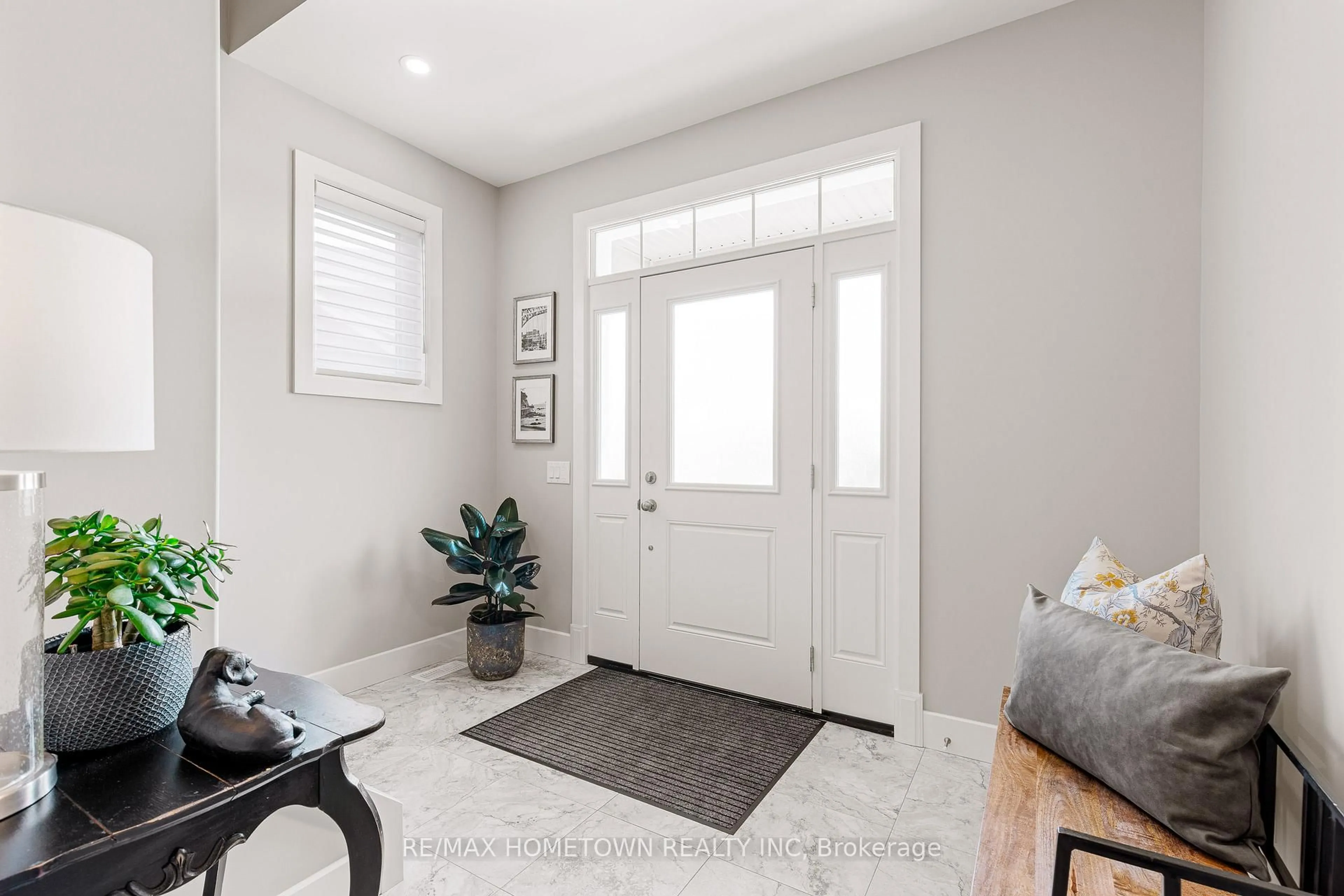 Indoor entryway for 138 WILDWOOD Cres, Brockville Ontario K6V 0A9
