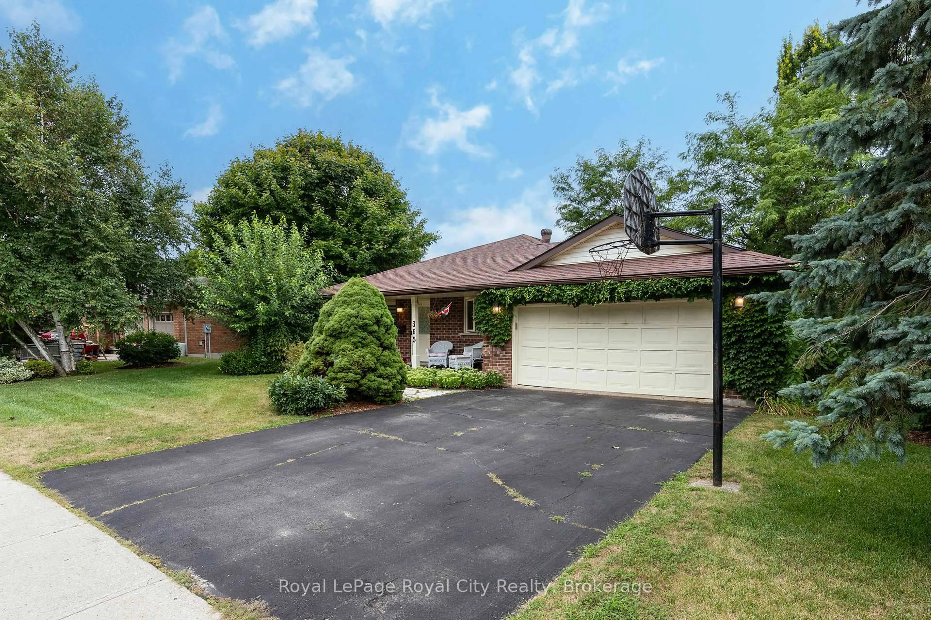 Home with brick exterior material, street for 365 Wellington St, Centre Wellington Ontario N1M 3E1