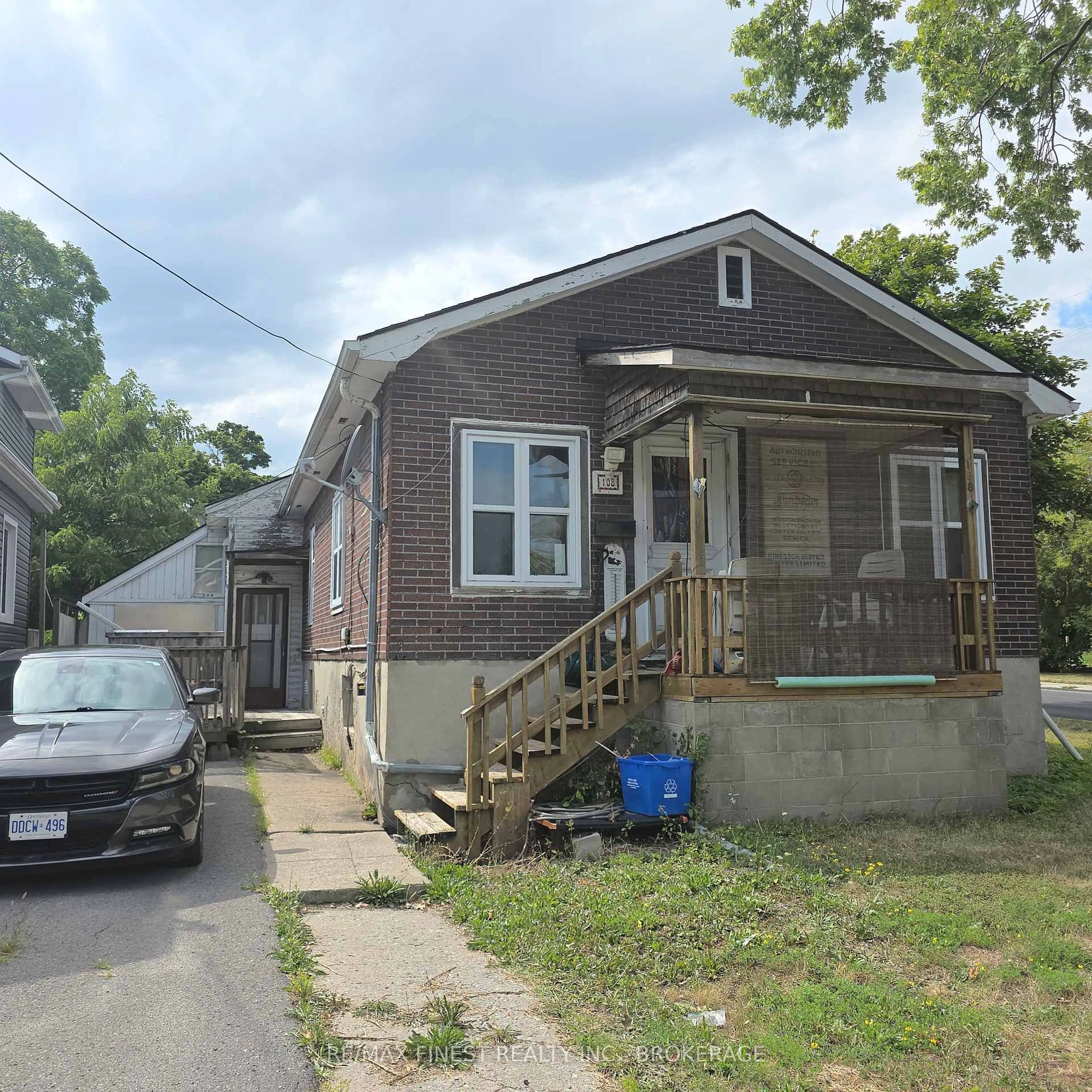 Unknown for 606 Brock St, Kingston Ontario K7L 1V5