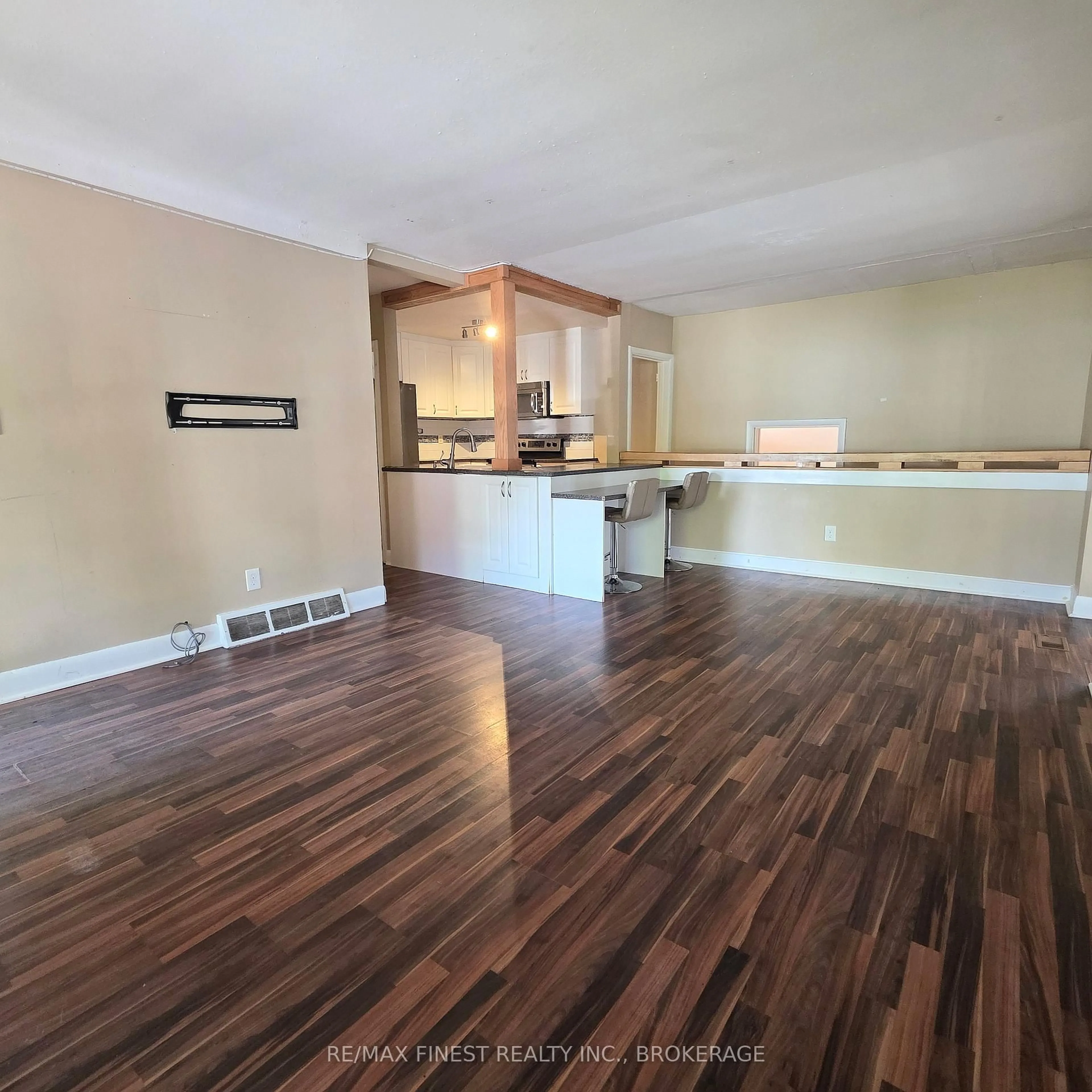 Open concept kitchen, wood/laminate floor for 606 Brock St, Kingston Ontario K7L 1V5