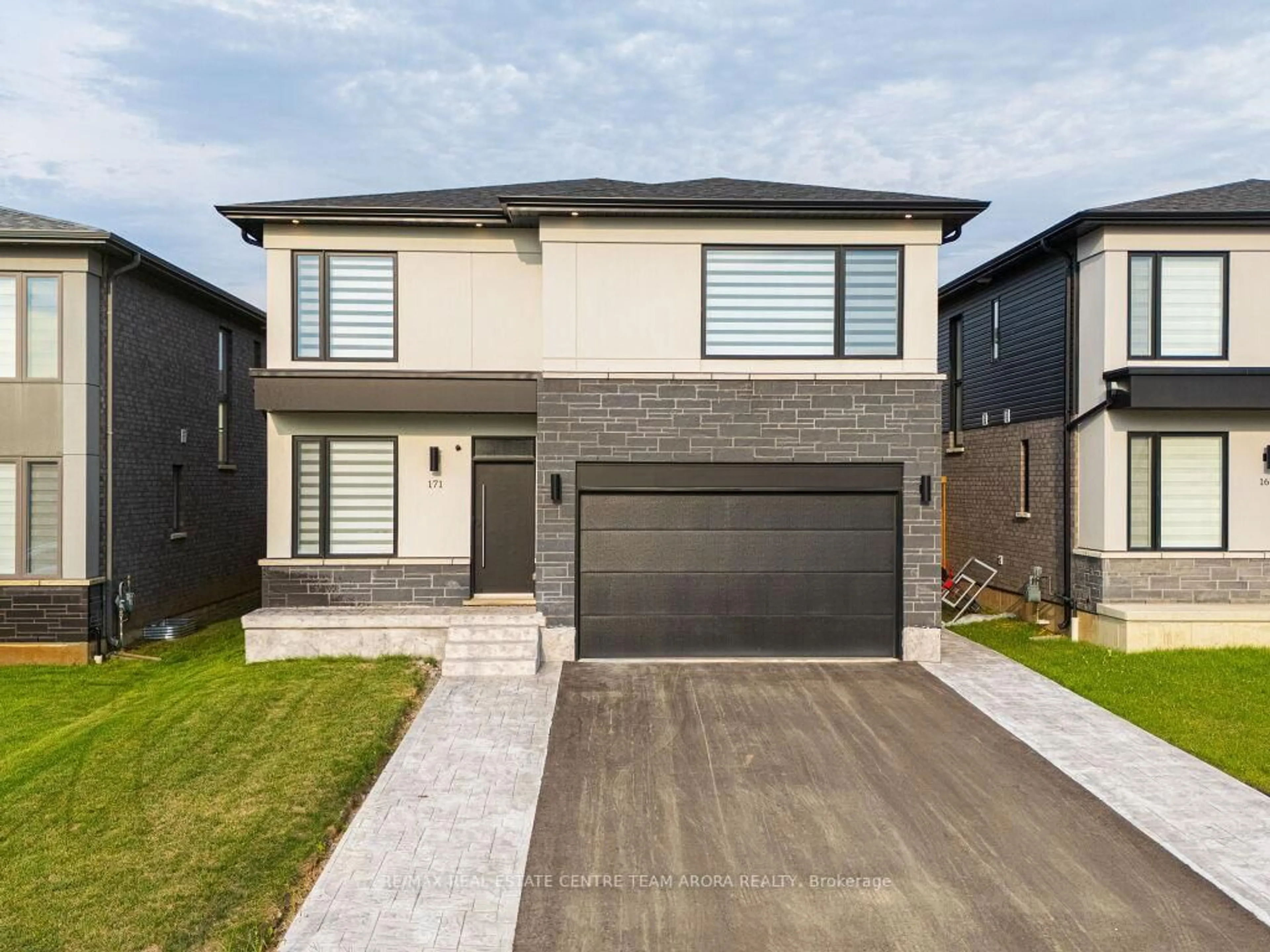 Home with brick exterior material, street for 171 Klein Circ, Hamilton Ontario L9K 0K5