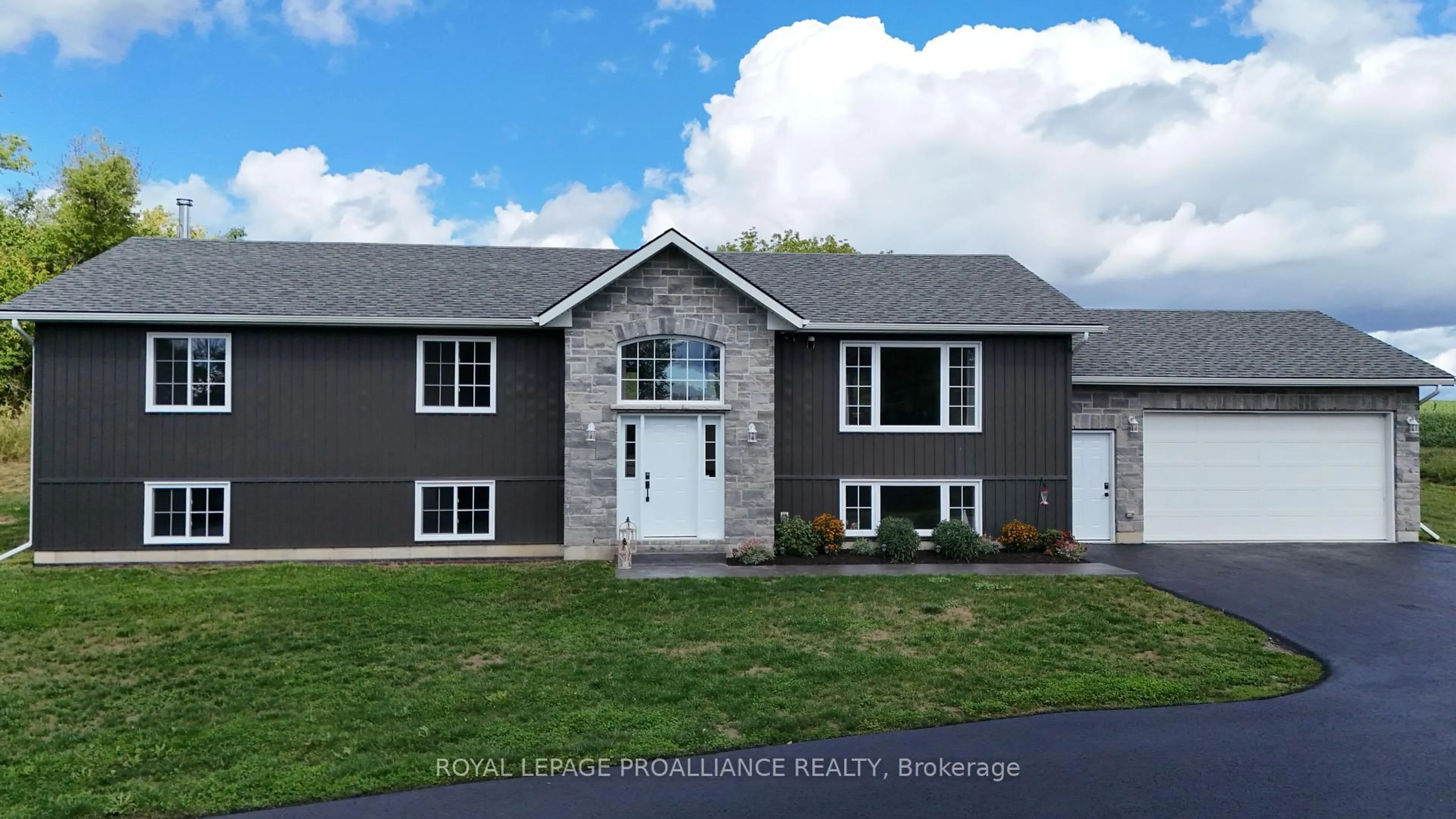 Home with vinyl exterior material, building for 426 Free Rd, Hastings Ontario K0K 2C0