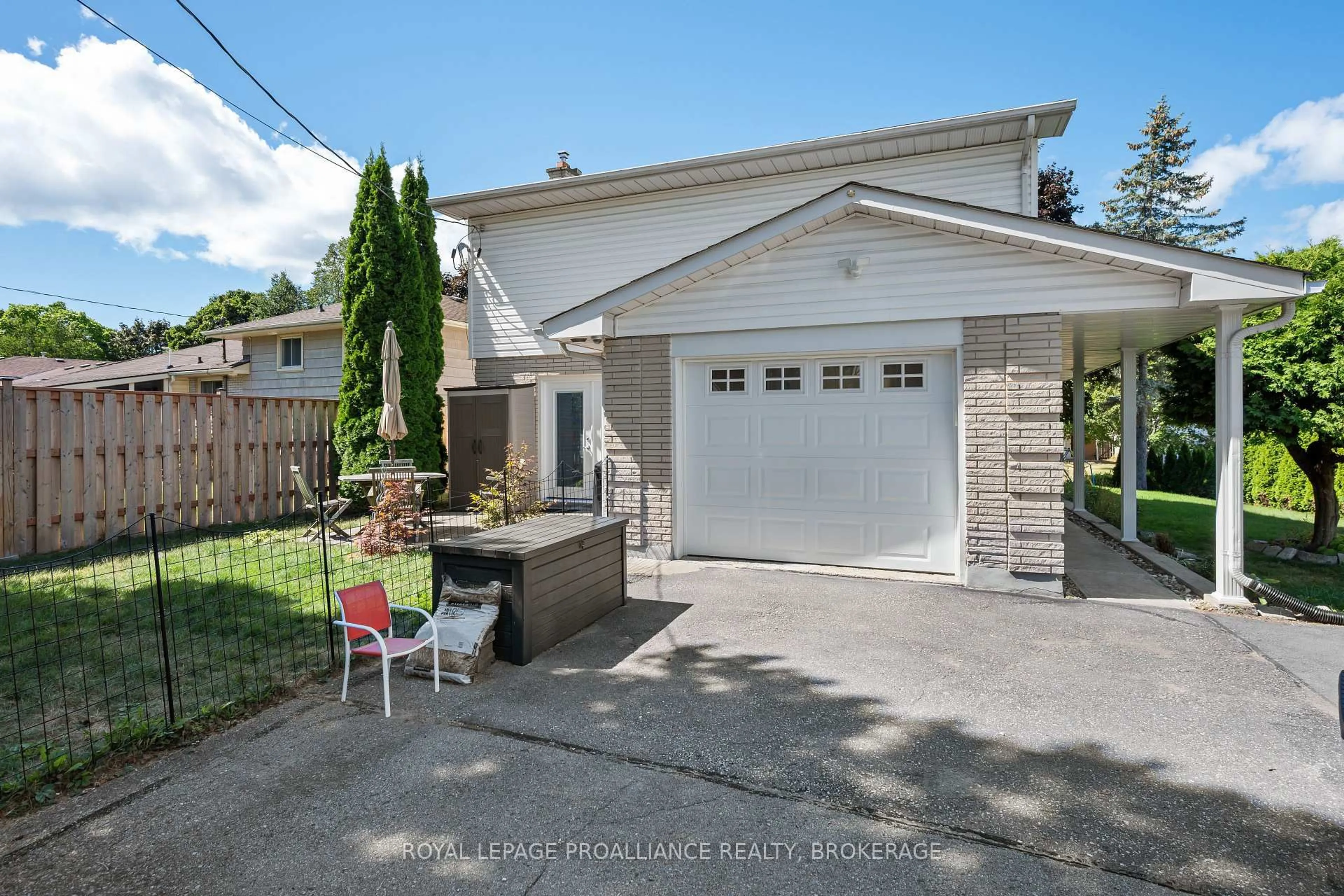 Unknown for 228 Robert Wallace Dr, Kingston Ontario K7M 6C3