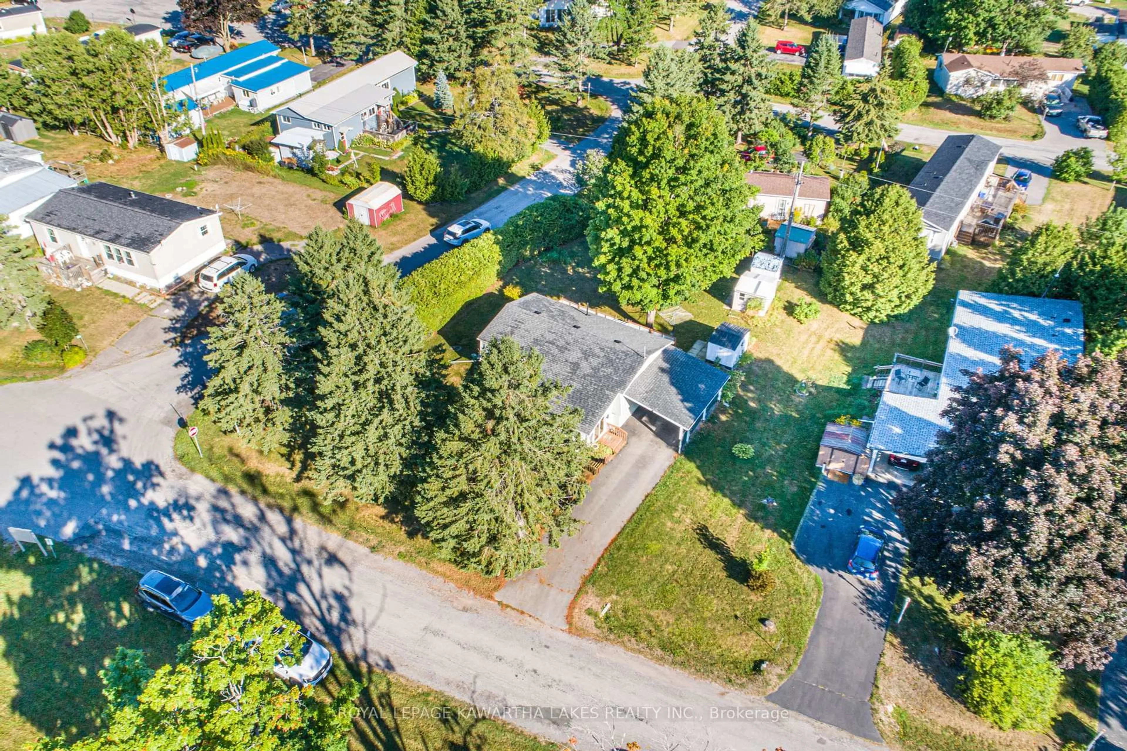 A pic from outside/outdoor area/front of a property/back of a property/a pic from drone, street for 29 Macal Dr, Kawartha Lakes Ontario K9V 0H5