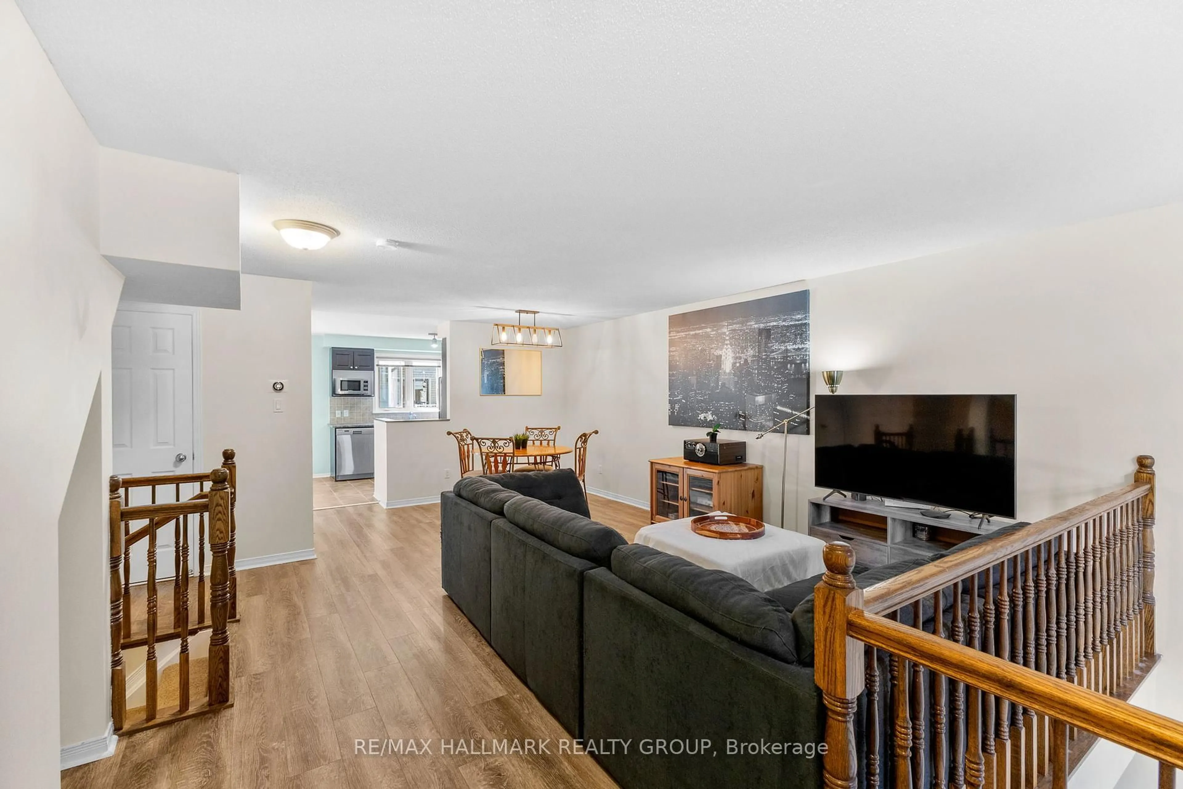 Living room with furniture, unknown for 325 Elite Private #7, Ottawa Ontario K2J 0A4