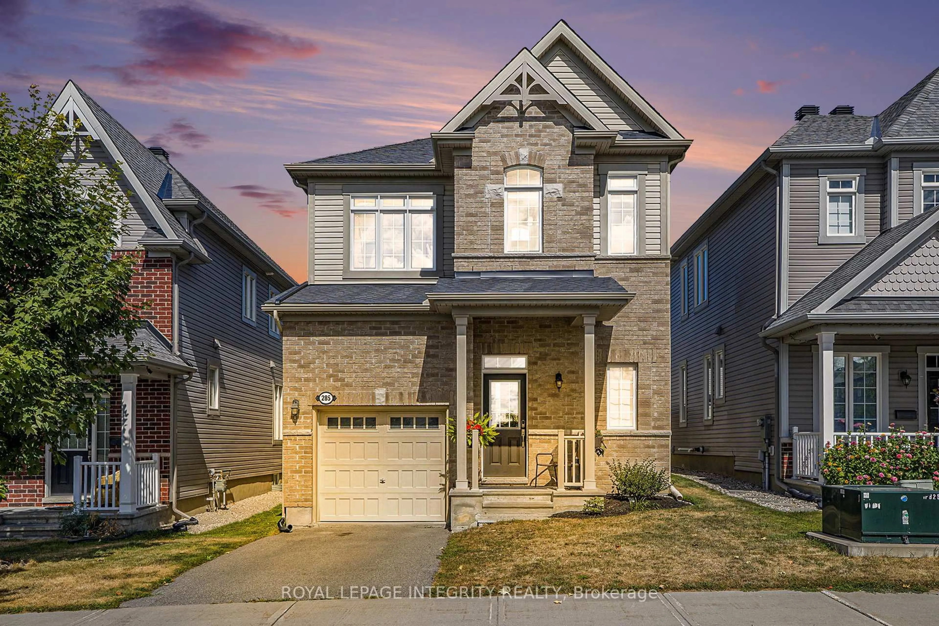 Home with brick exterior material, street for 285 Meadowbreeze Dr, Ottawa Ontario K2M 3A6