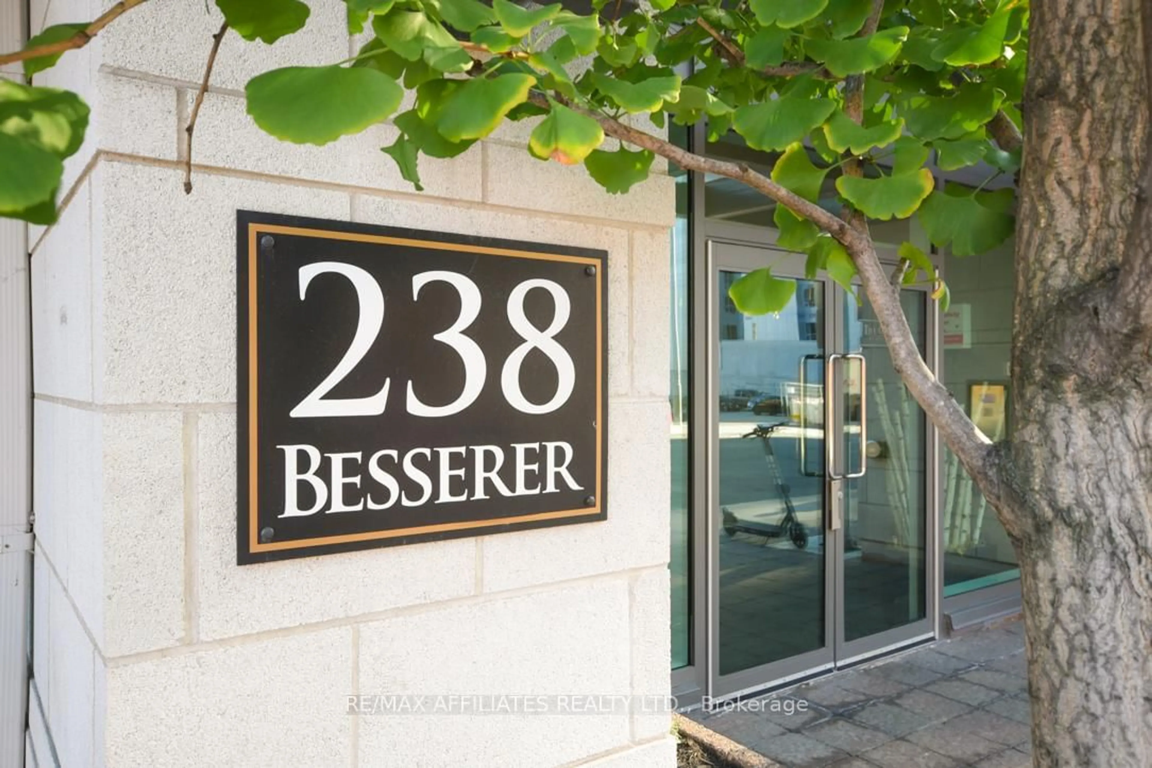 Unknown for 238 Besserer St #303, Ottawa Ontario K1N 6B1