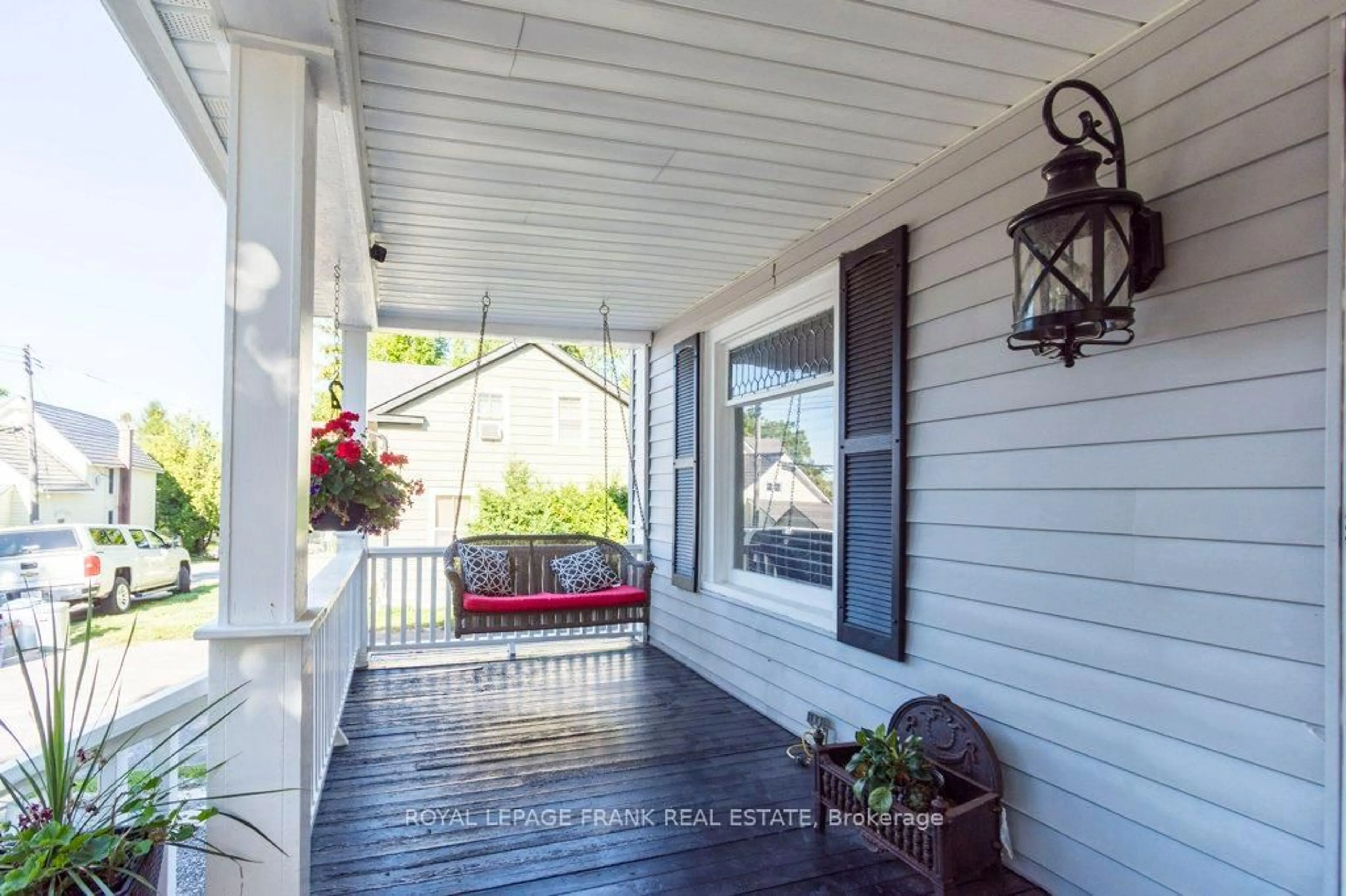 Indoor entryway for 6 Norton Lane, Cramahe Ontario K0K 1S0