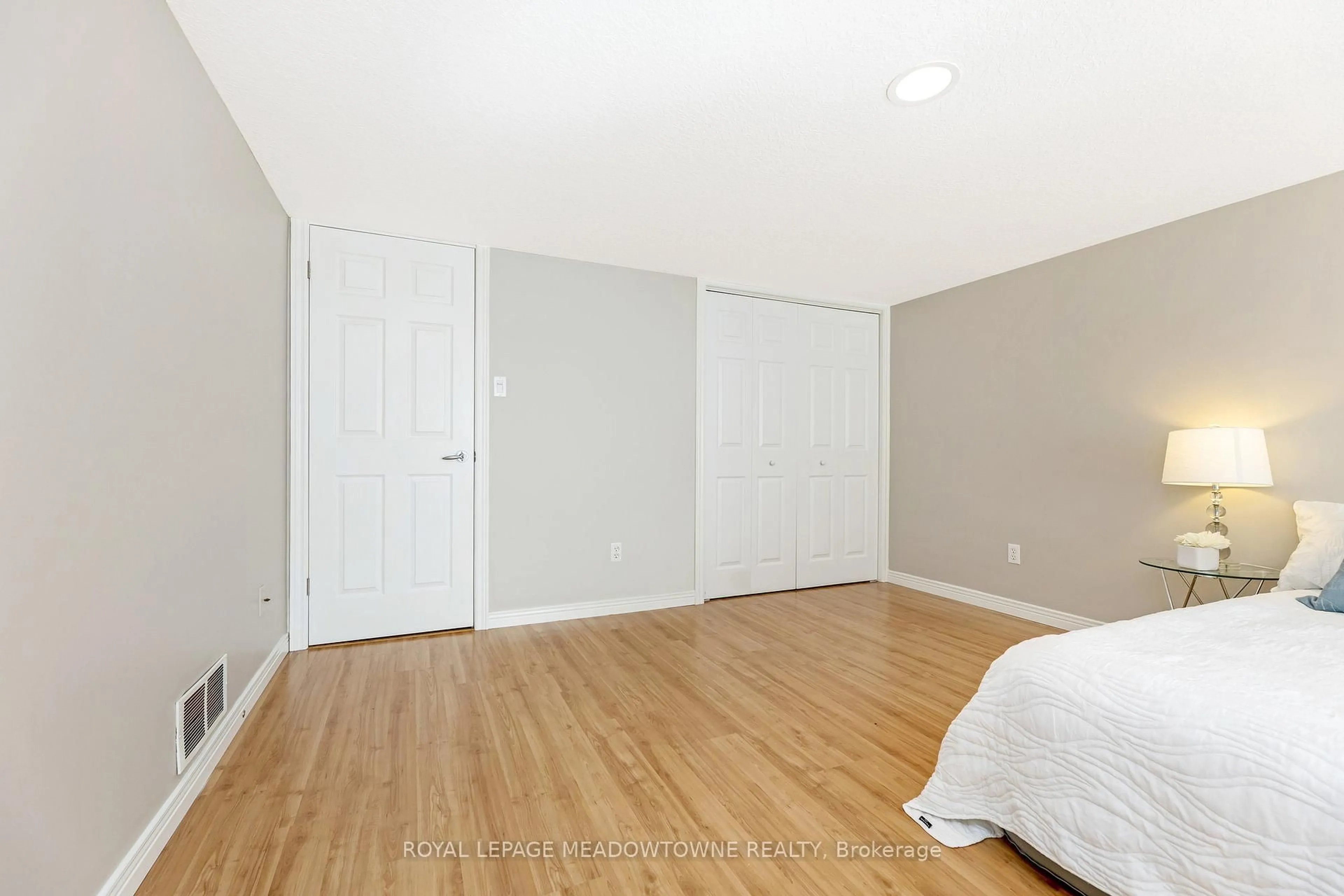 A pic of a room for 33 Grey Oak Dr, Guelph Ontario N1L 1P3