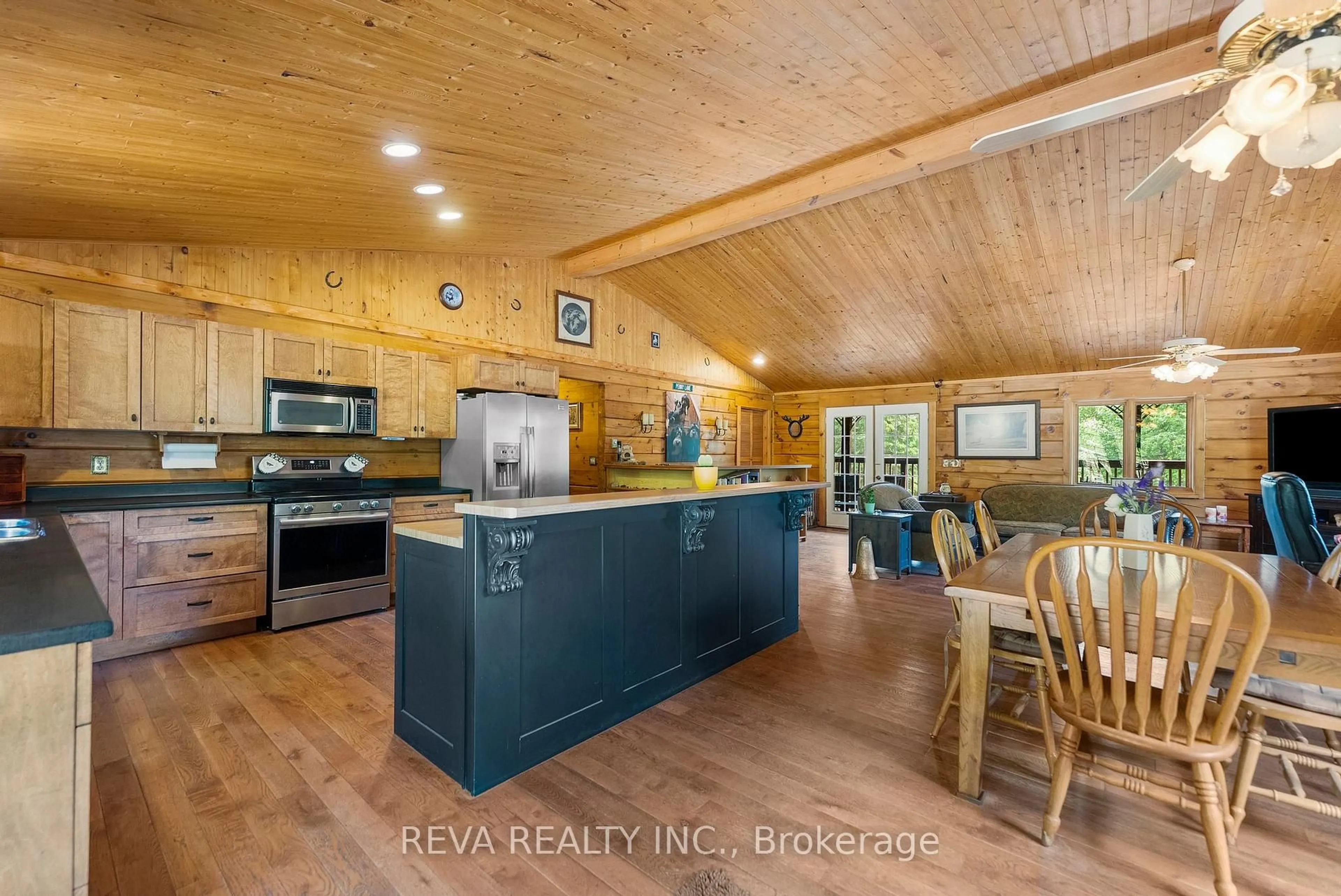 Open concept kitchen, unknown for 902 North Baptiste Lake Rd, Maynooth Ontario K0L 2S0