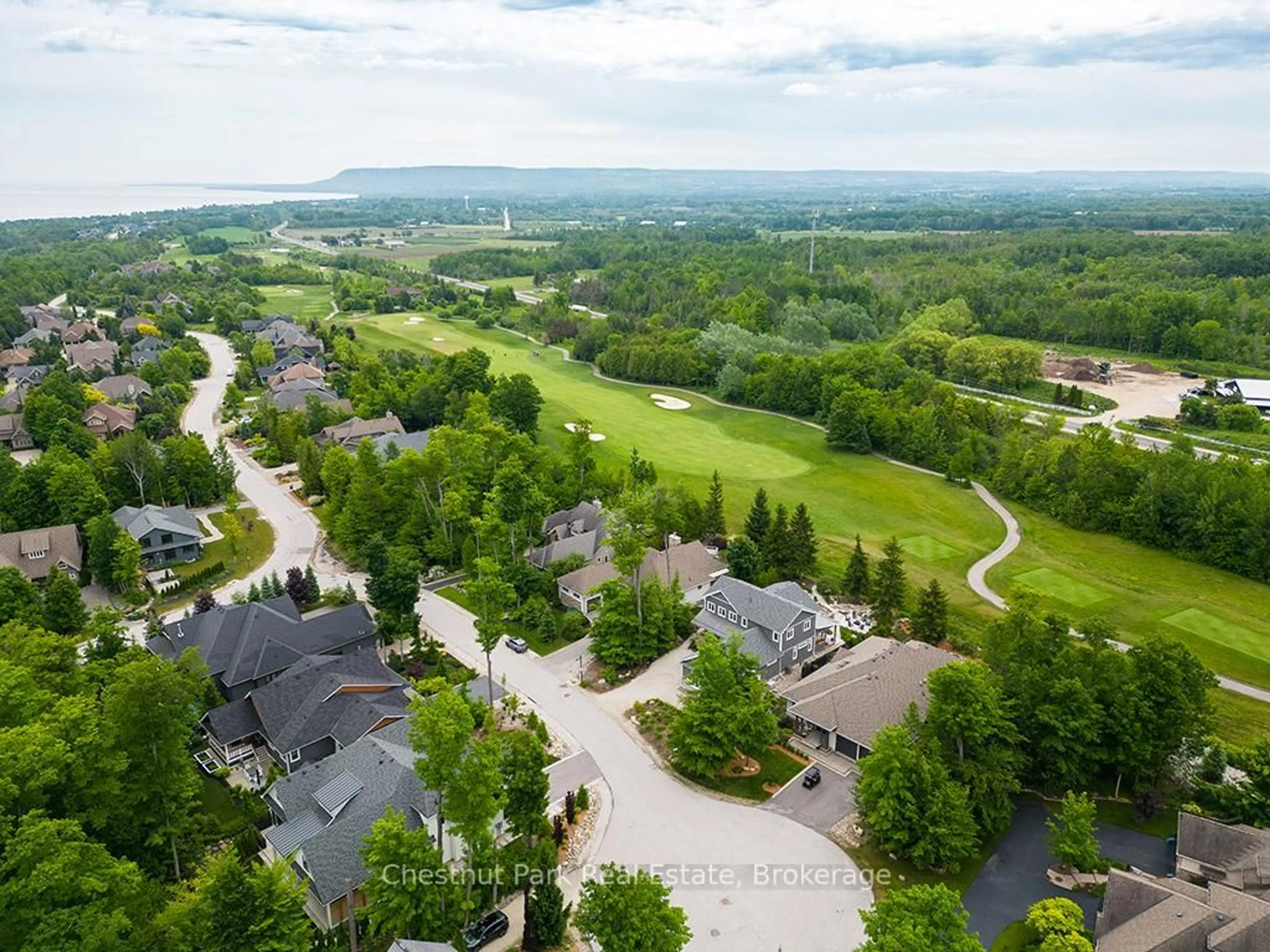 A pic from outside/outdoor area/front of a property/back of a property/a pic from drone, water/lake/river/ocean view for 108 Stuart Crt, Blue Mountains Ontario N0H 2P0