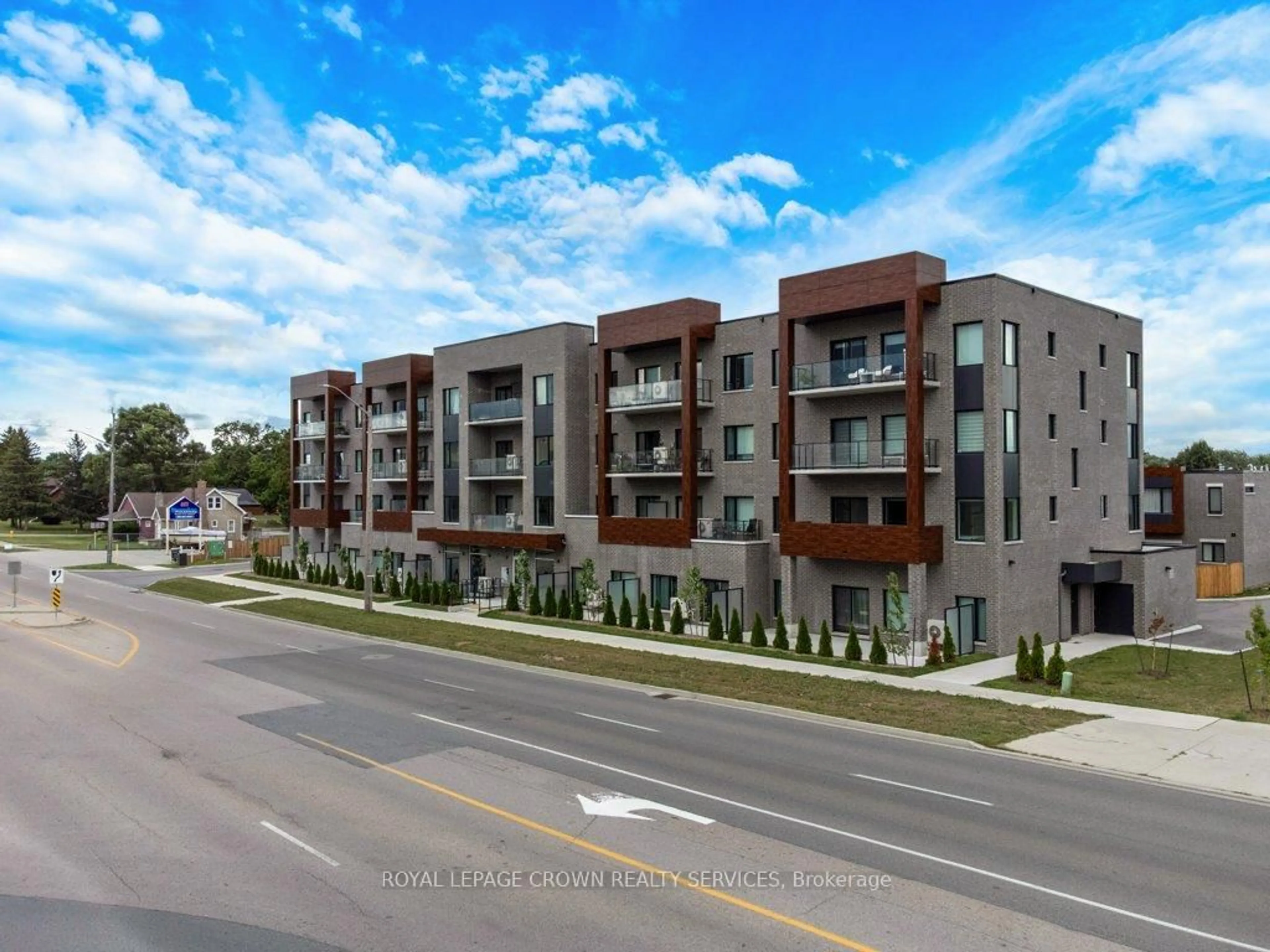 A pic from outside/outdoor area/front of a property/back of a property/a pic from drone, street for 408 Dundas St #101, Cambridge Ontario N1R 5S2