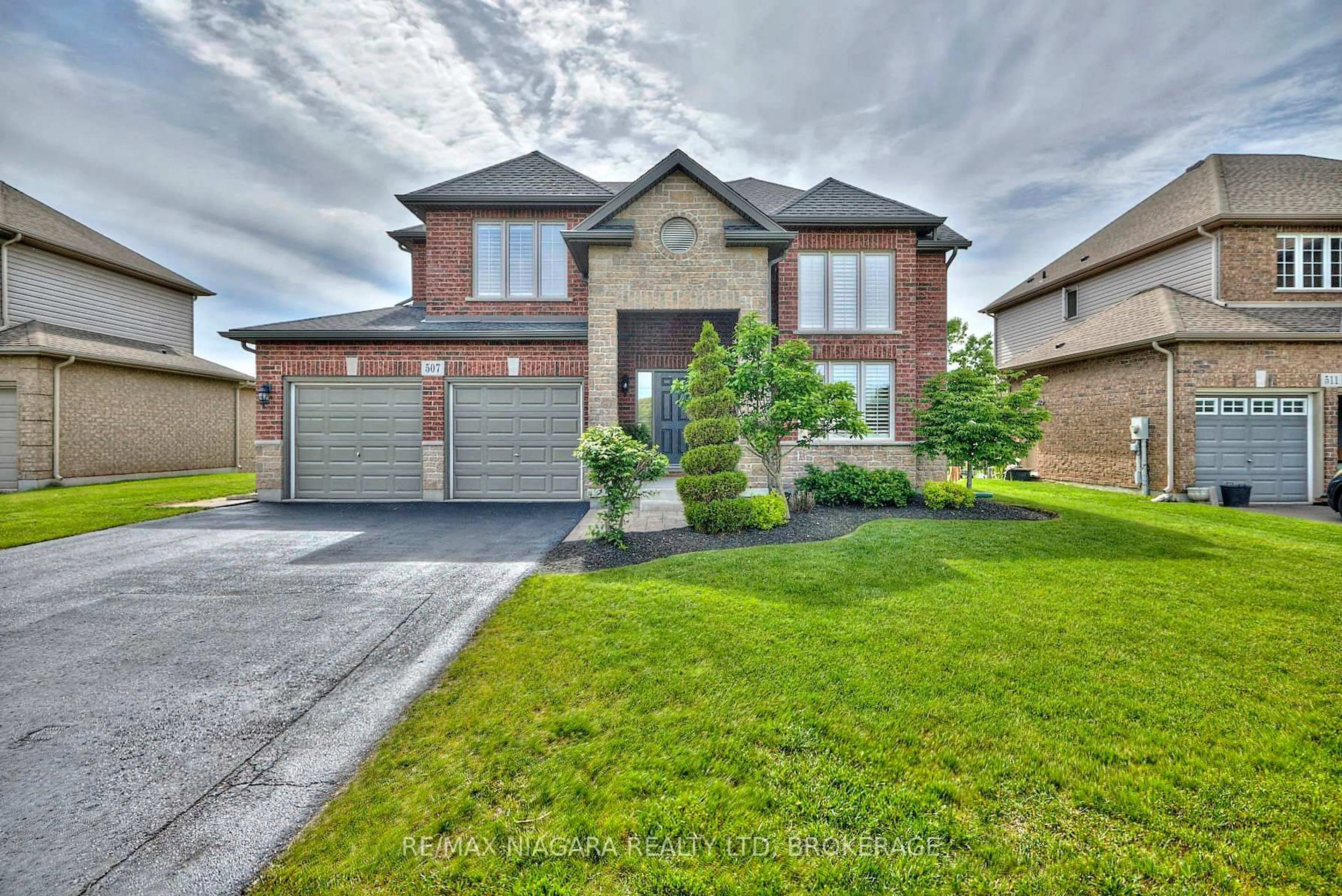 Home with brick exterior material, street for 507 CARRIE Ave, Fort Erie Ontario L0S 1N0
