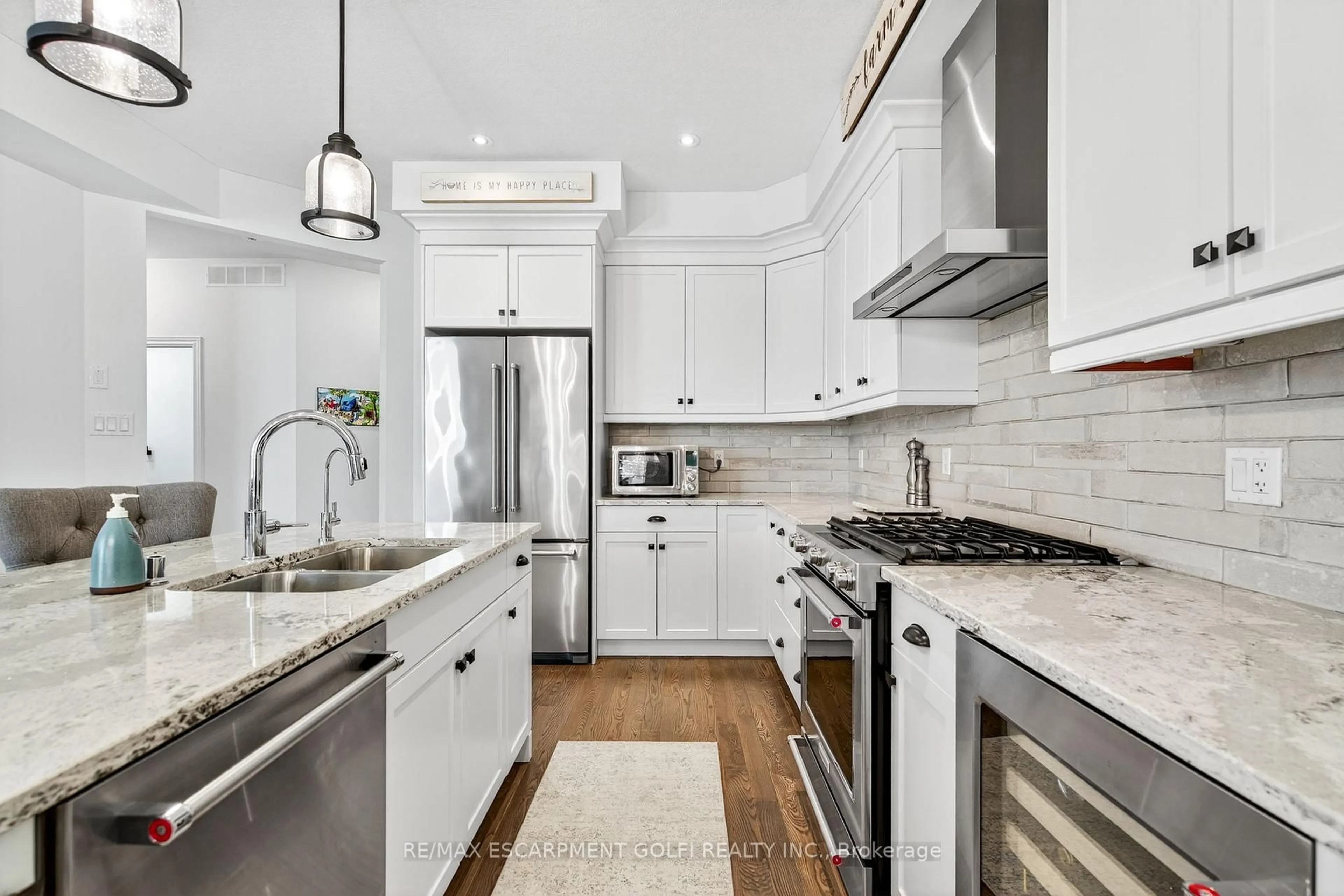 Contemporary kitchen, ceramic/tile floor for 254 Gosling Gdns #17, Guelph Ontario N1L 0M4