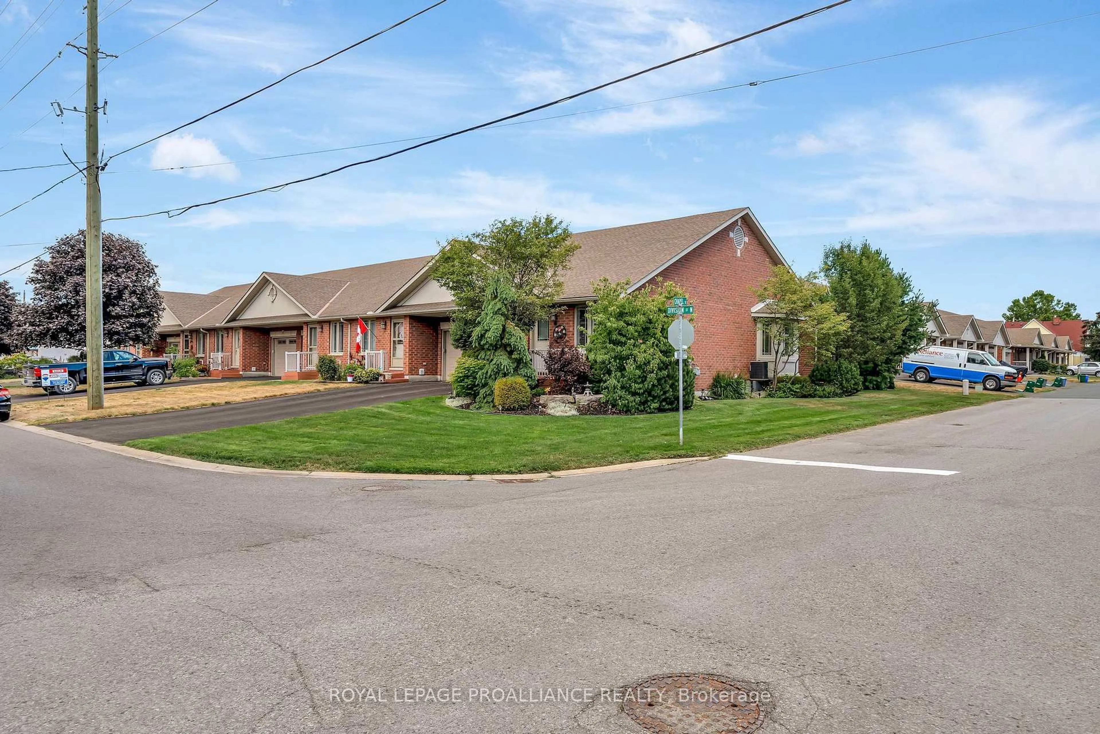 A pic from outside/outdoor area/front of a property/back of a property/a pic from drone, street for 27 Division St, Brighton Ontario K0K 1H0