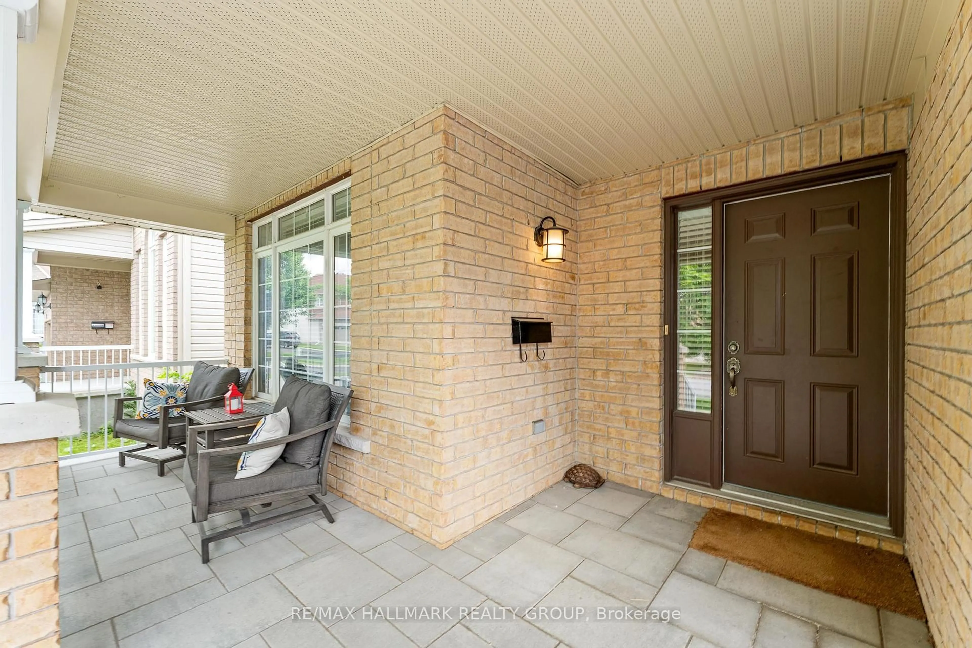 Unknown for 182 Felicity Cres, Ottawa Ontario K1W 0C2