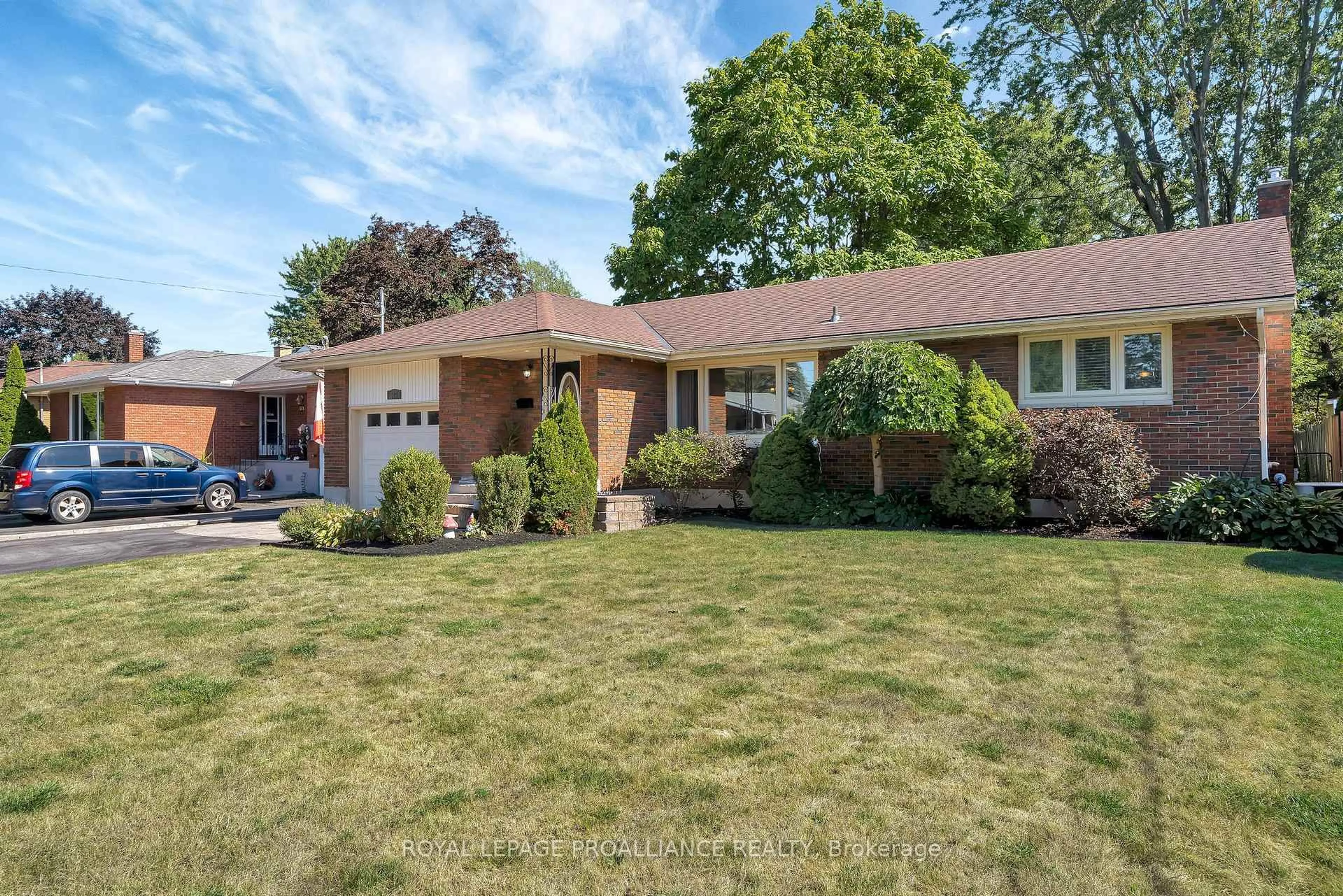 Home with brick exterior material, street for 549 Victoria Ave, Belleville Ontario K8N 2G6