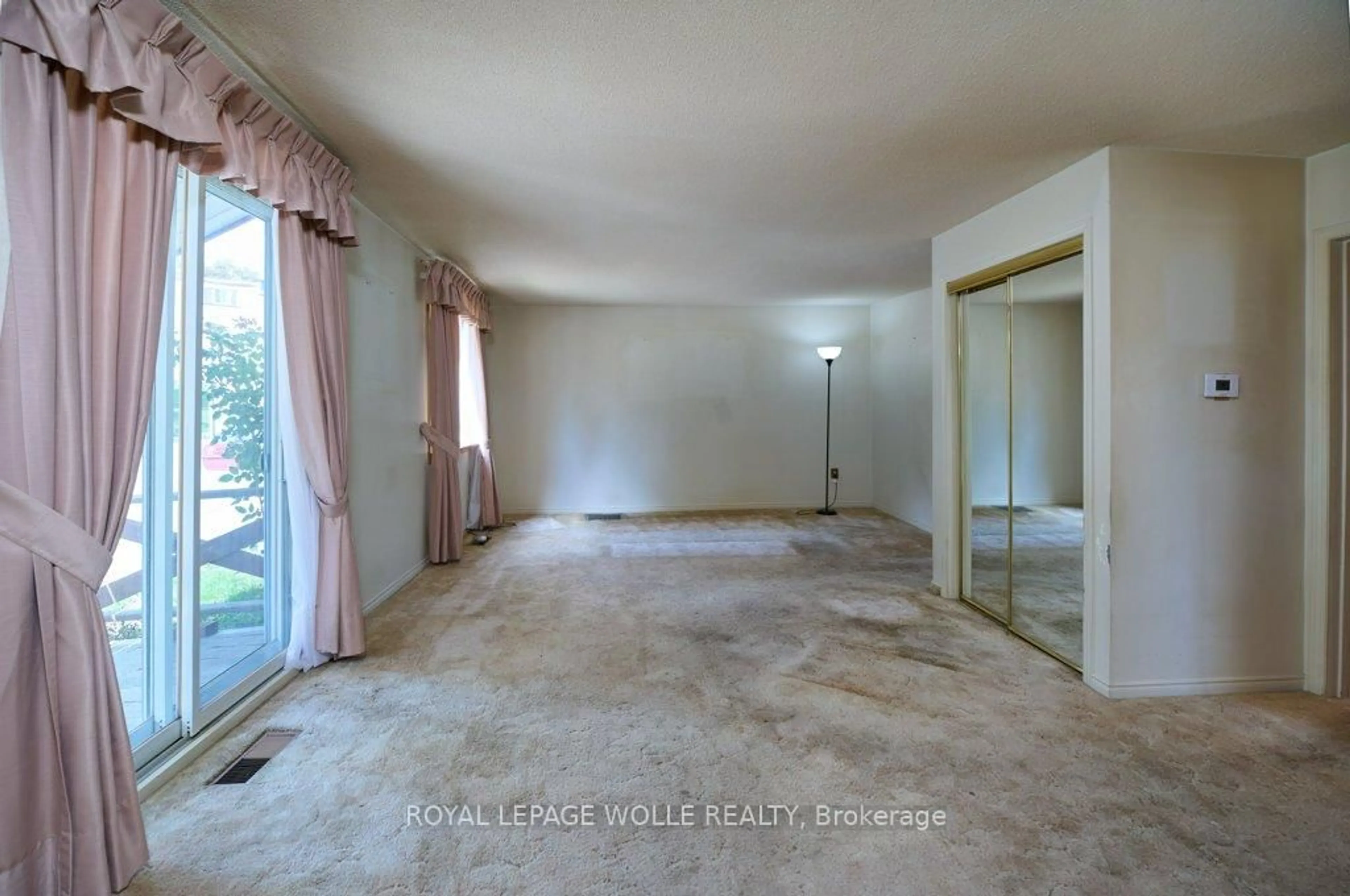 A pic of a room for 109 Front St, Wilmot Ontario N0B 2E0