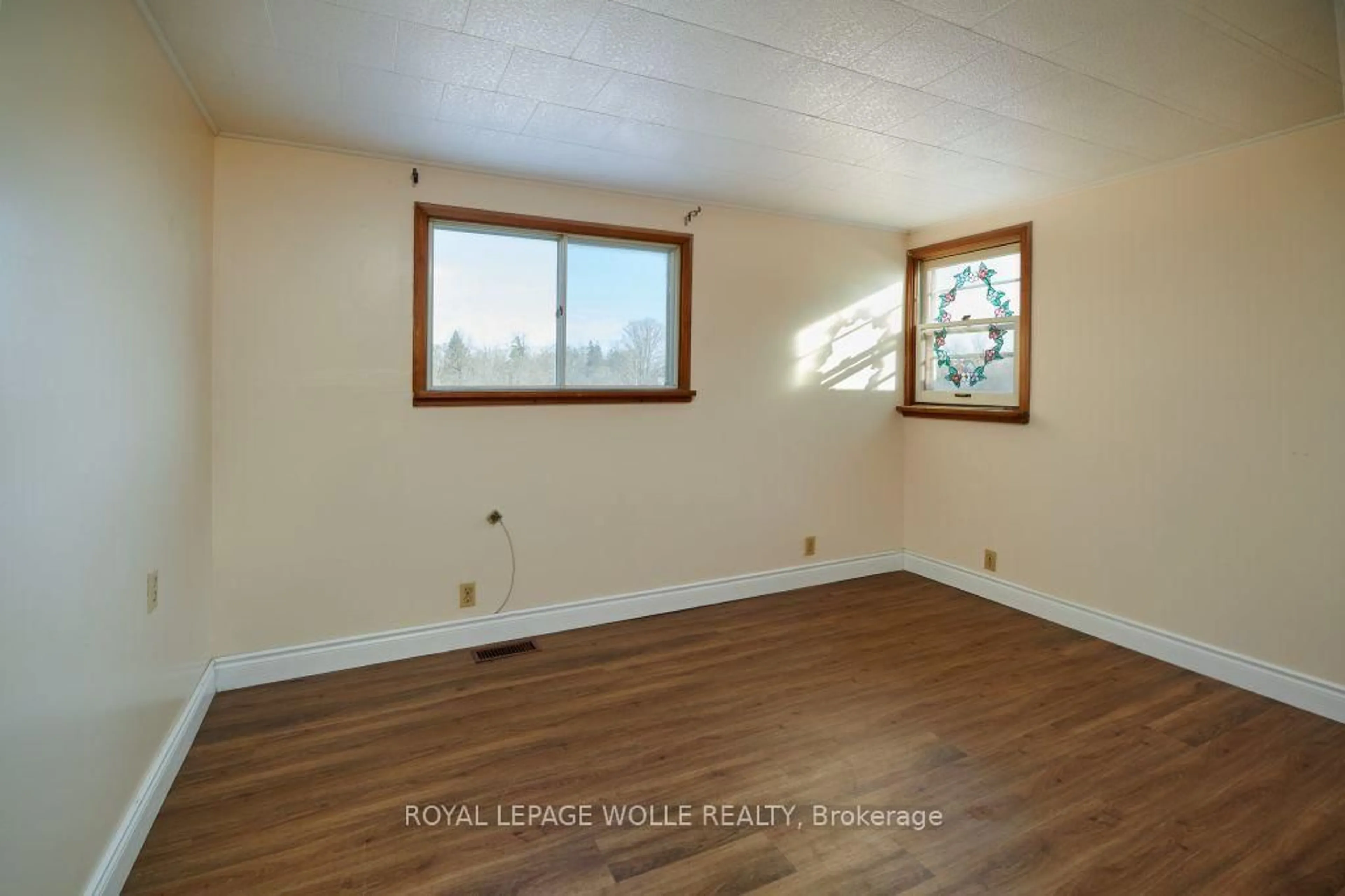 A pic of a room for 117 Front St, Wilmot Ontario N0B 2E0