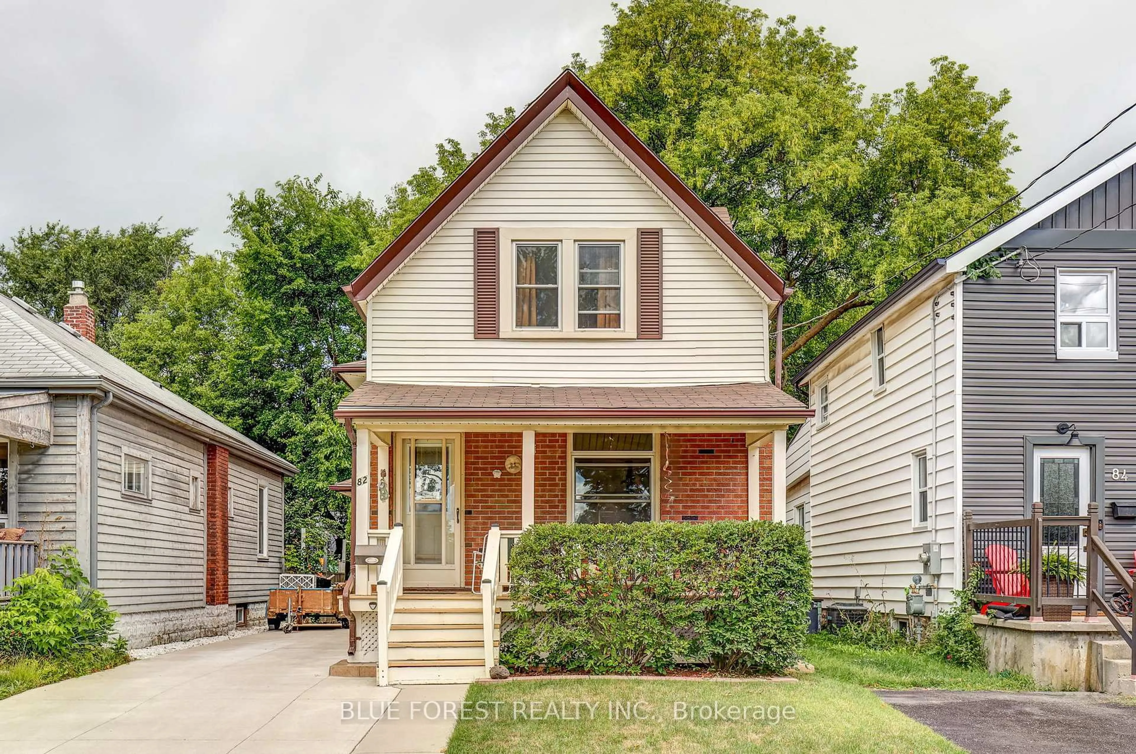 Home with brick exterior material, street for 82 Connaught Ave, London East Ontario N5Y 3A6