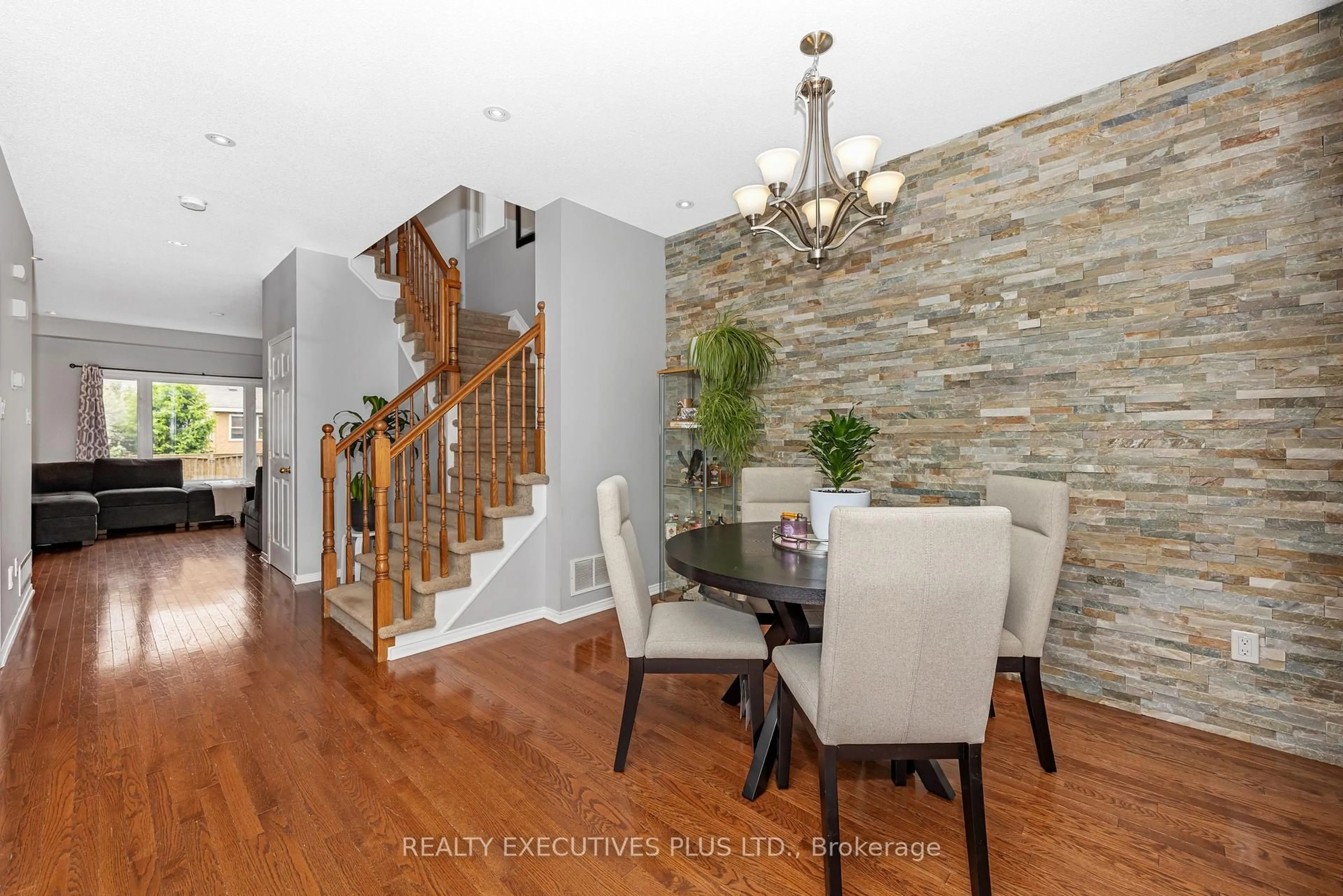 Unknown for 341 Jasper Cres, Clarence-Rockland Ontario K4K 0C9