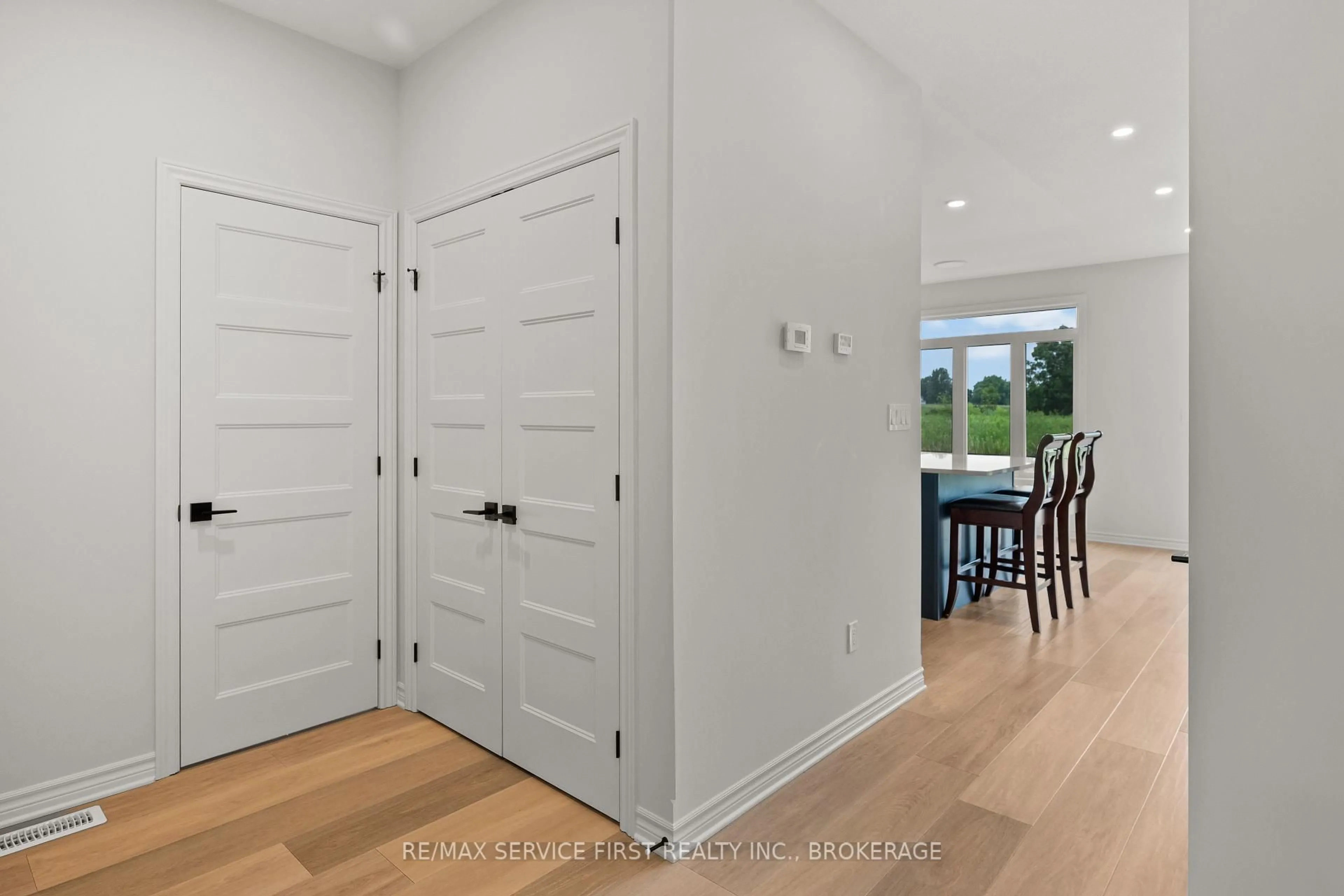 Indoor entryway for 1318 Ottawa St, Kingston Ontario K7P 0T6