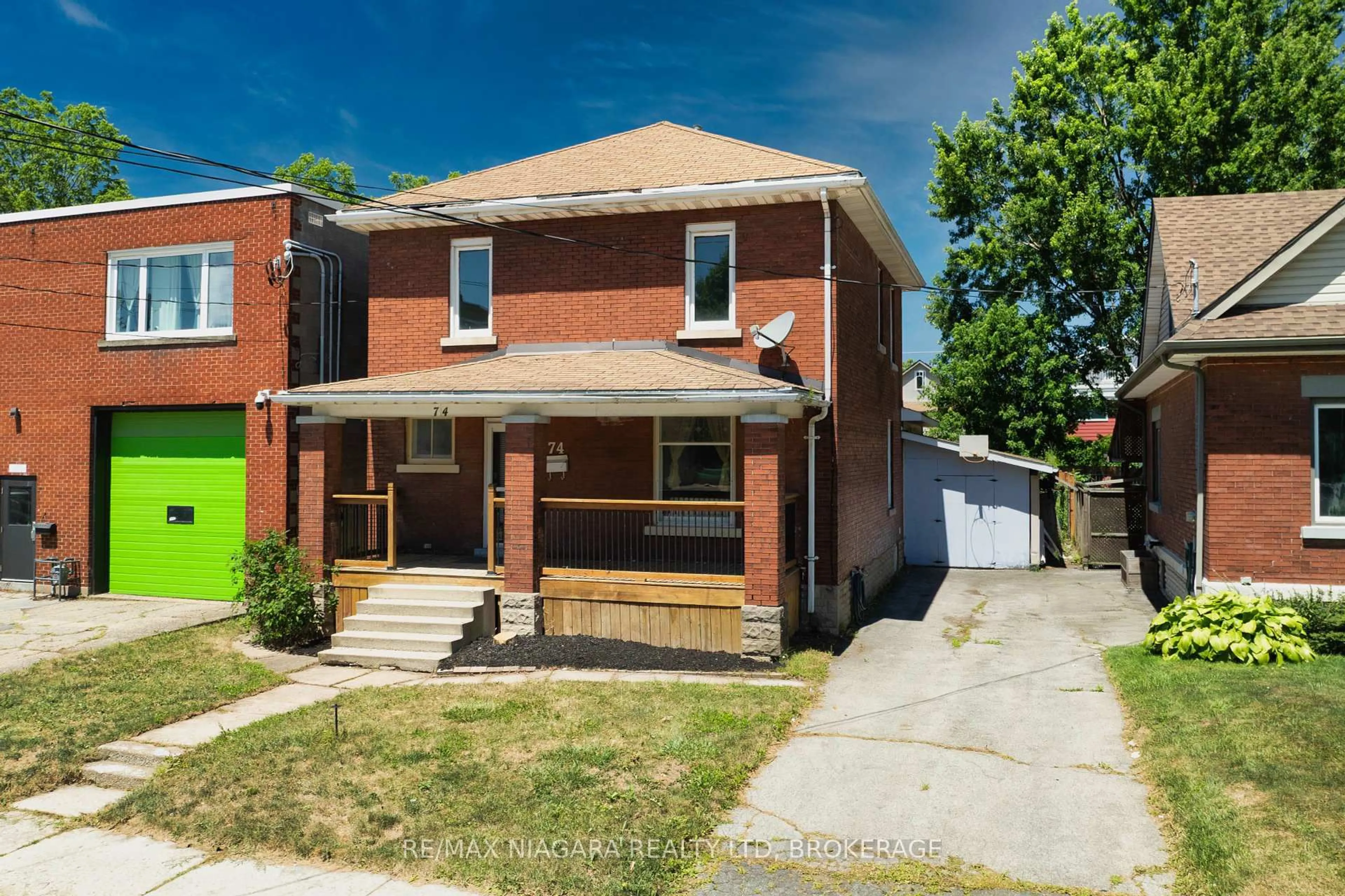 Home with brick exterior material, street for 74 State St, Welland Ontario L3B 4K5