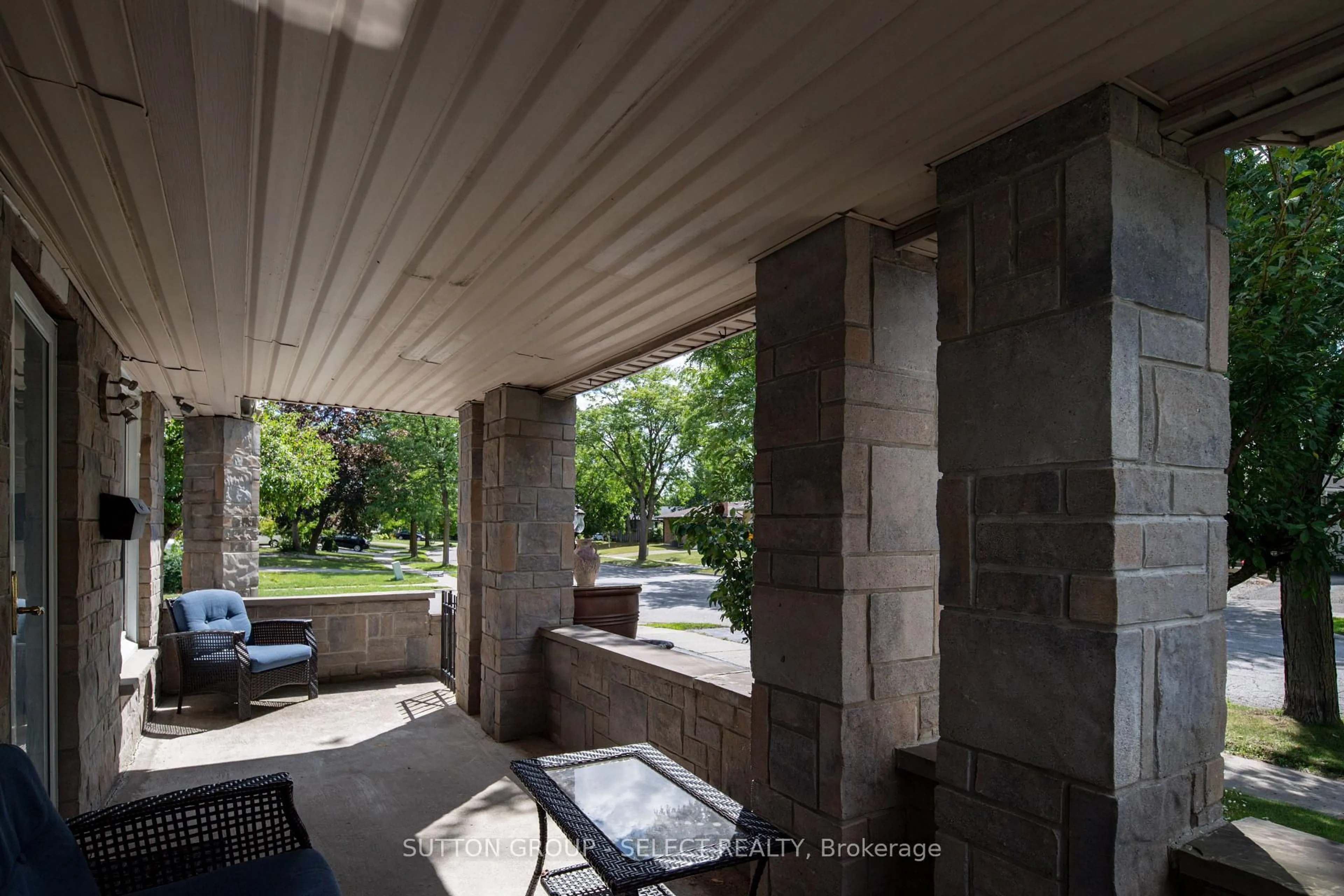 Patio, street for 1192 JALNA Blvd, London South Ontario N6E 2A9