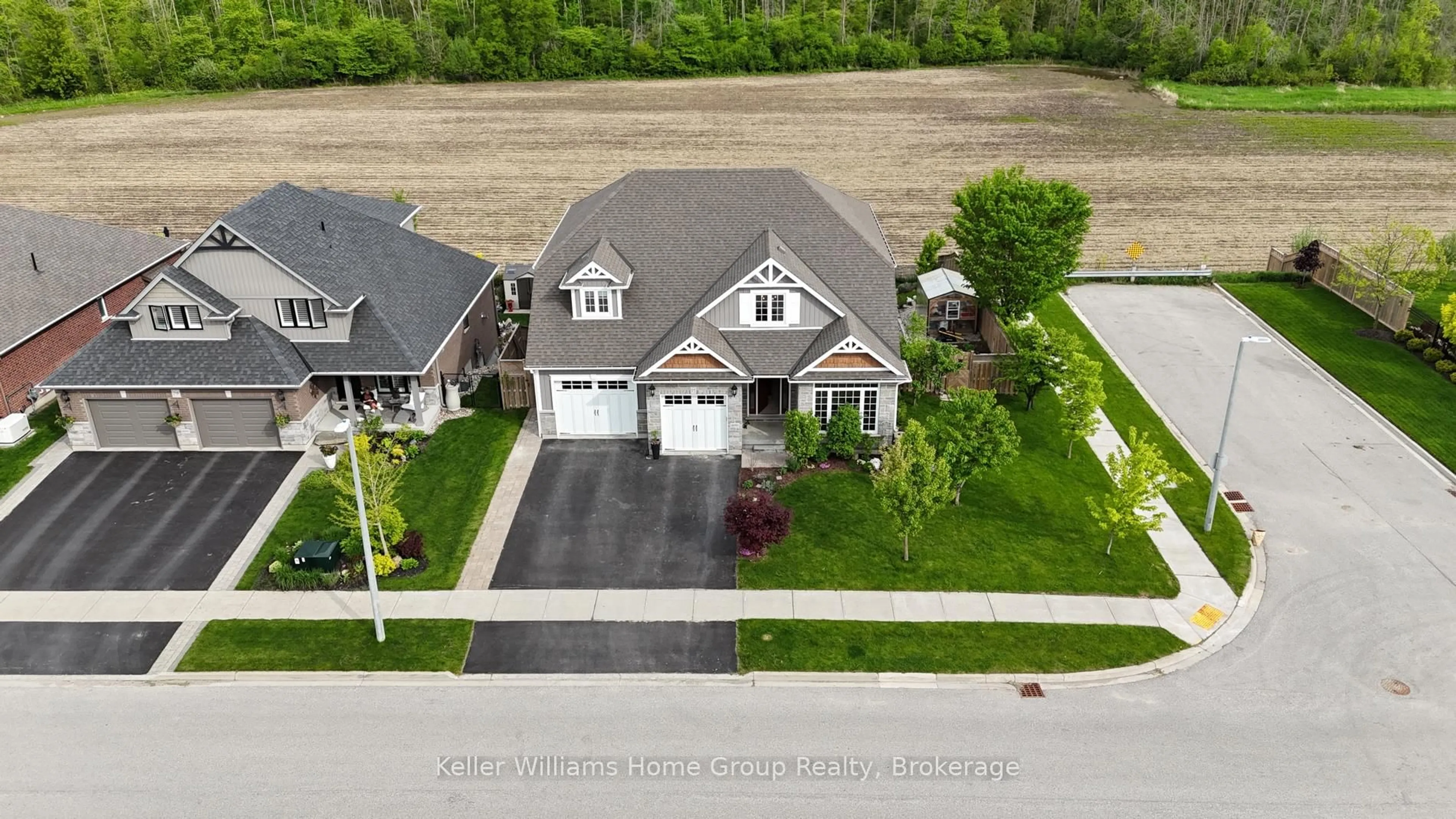 A pic from outside/outdoor area/front of a property/back of a property/a pic from drone, street for 75 Stafford St, Centre Wellington Ontario N0B 1S0