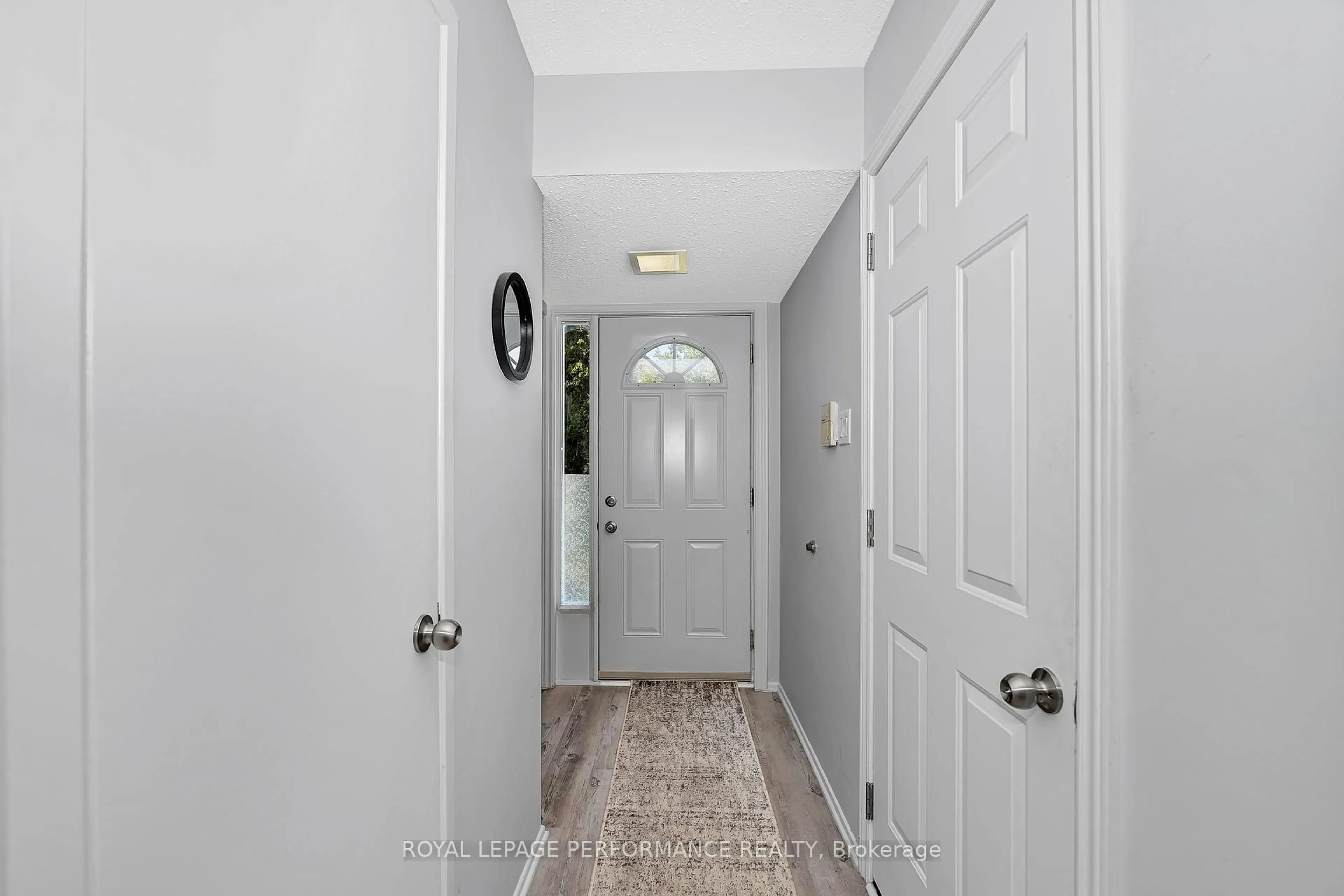 Indoor entryway for 302 Salter Cres, Kanata Ontario K2K 1Z3