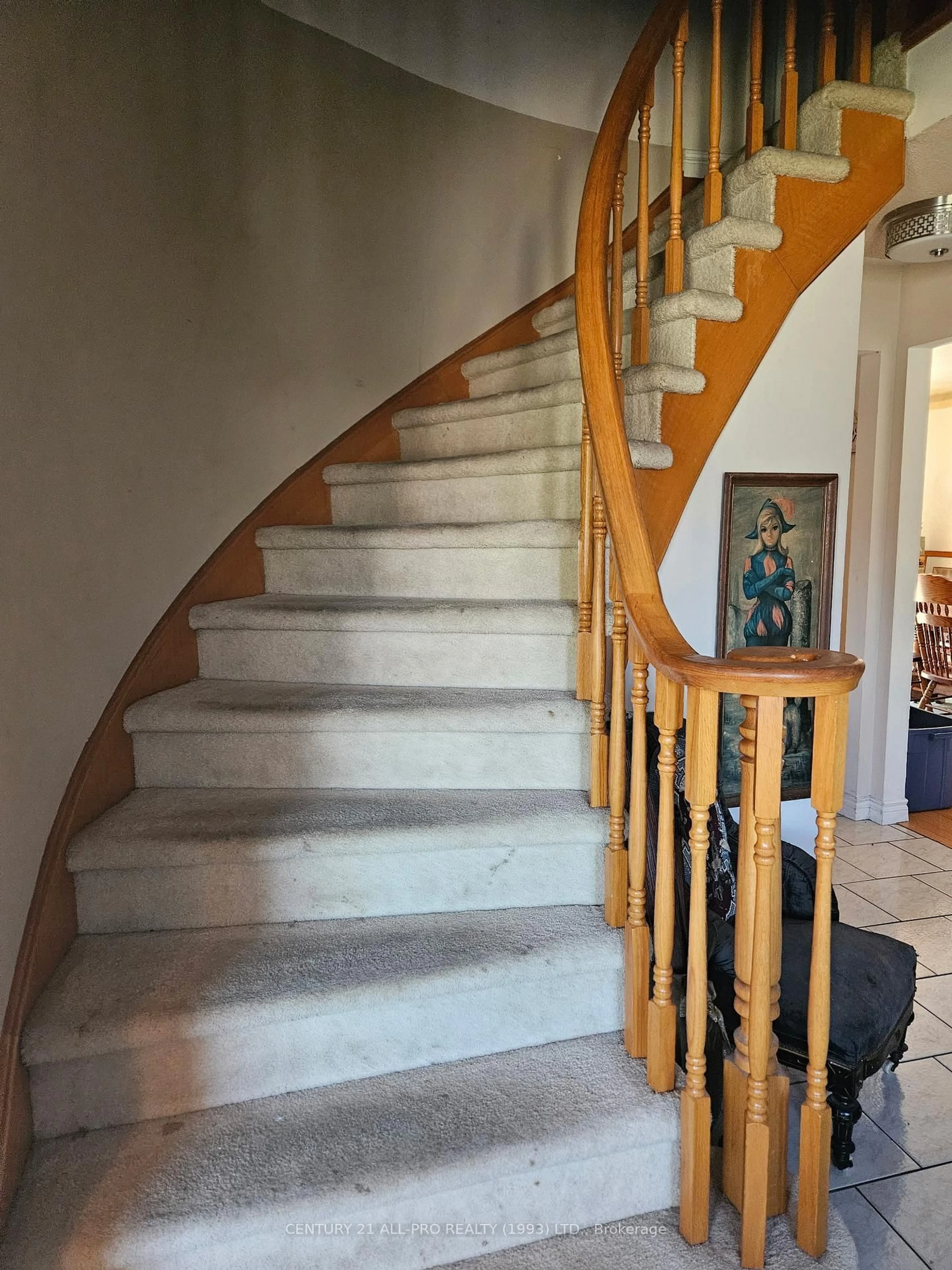 Stairs for 976 Glenhare St, Cobourg Ontario K9A 5G4