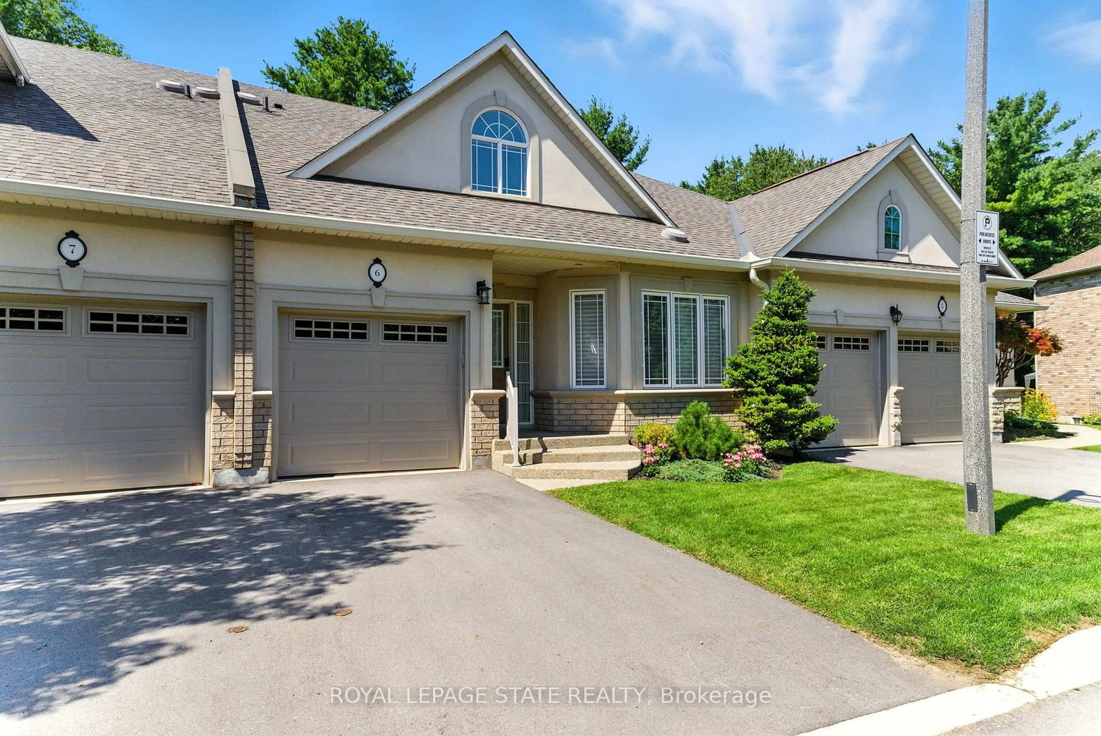 Home with brick exterior material, street for 40 Wesleyan Crt #6, Hamilton Ontario L9G 5C7