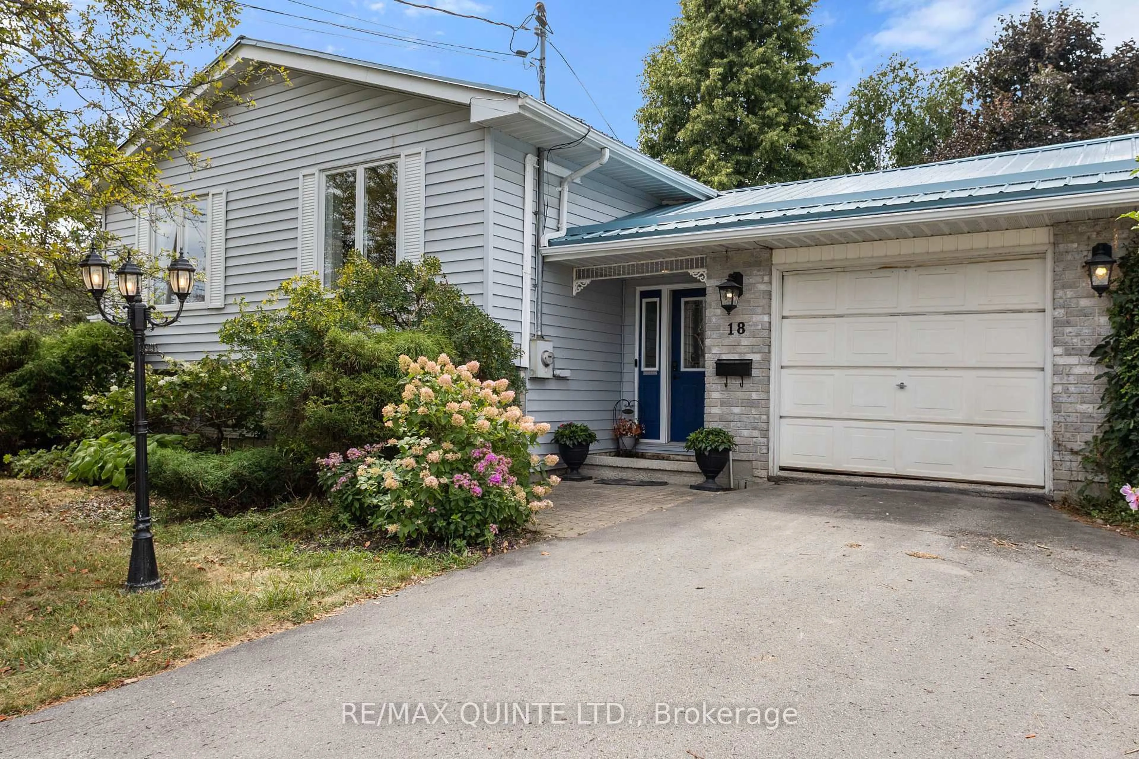 A pic from outside/outdoor area/front of a property/back of a property/a pic from drone, street for 18 Blake St, Greater Napanee Ontario K7R 3E3