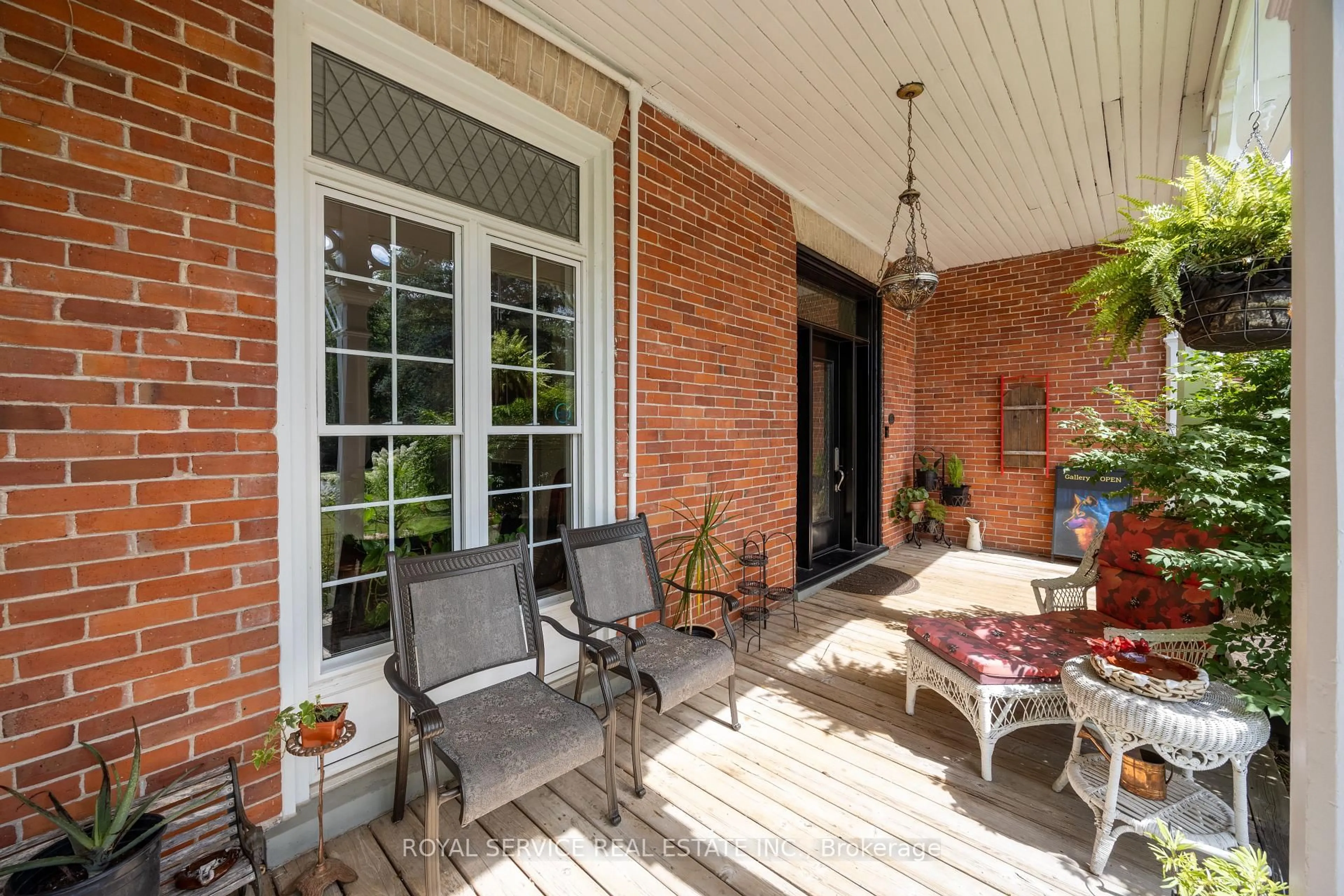 Patio, street for 60 King St, Cavan Monaghan Ontario L0A 1G0