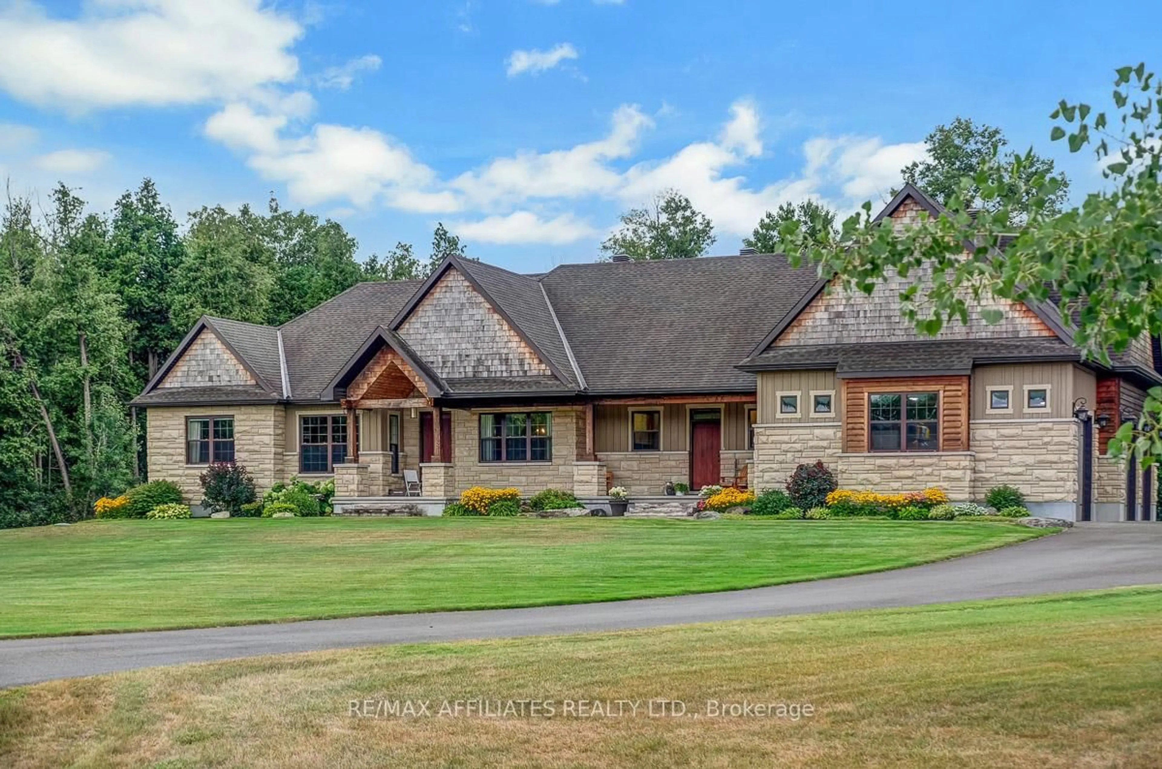 Home with brick exterior material, mountain view for 111 Ironstone Crt, Stittsville Ontario K2S 0L4