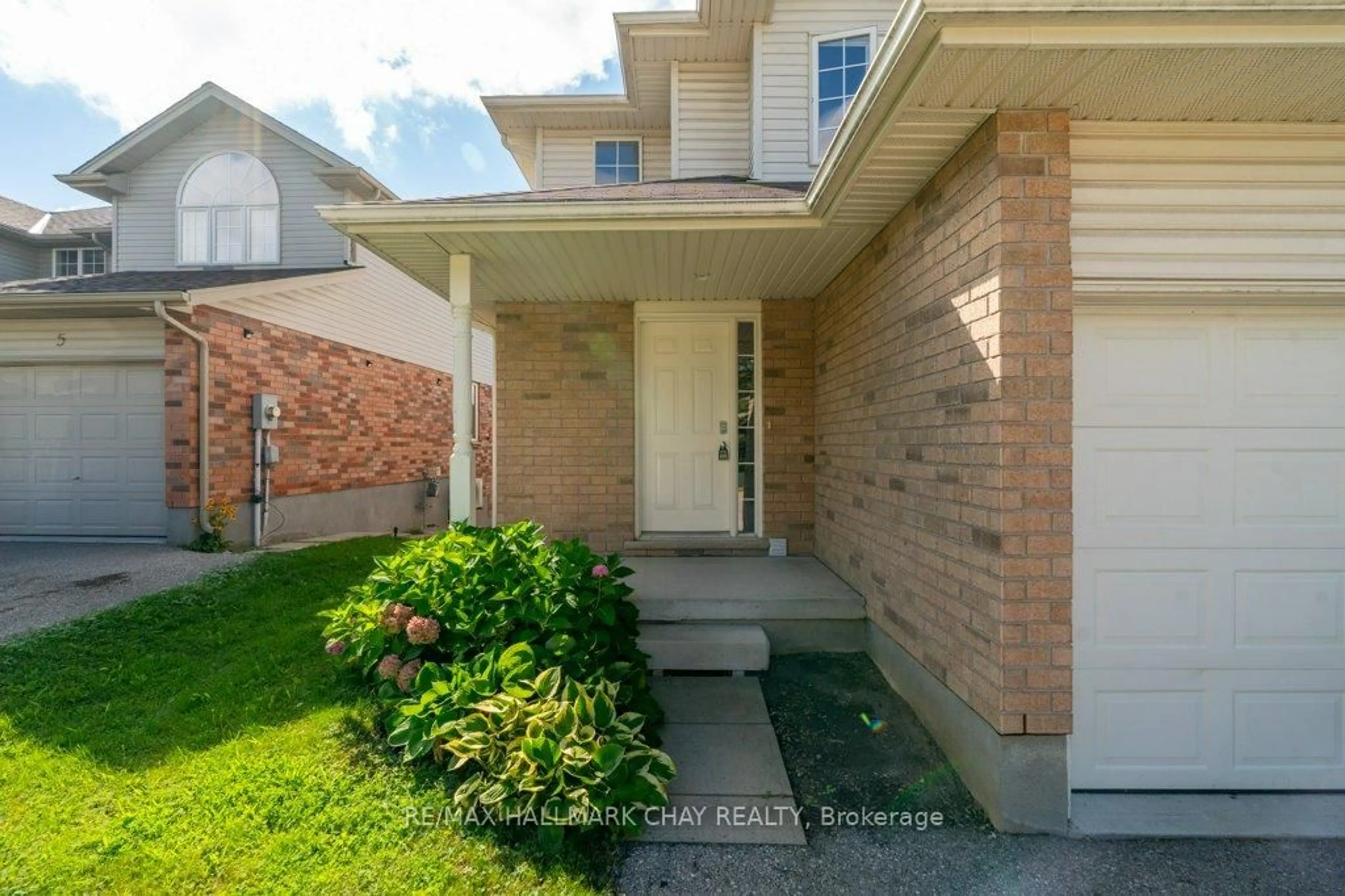 Unknown for 3 Davison Dr, Guelph Ontario N1E 0C1