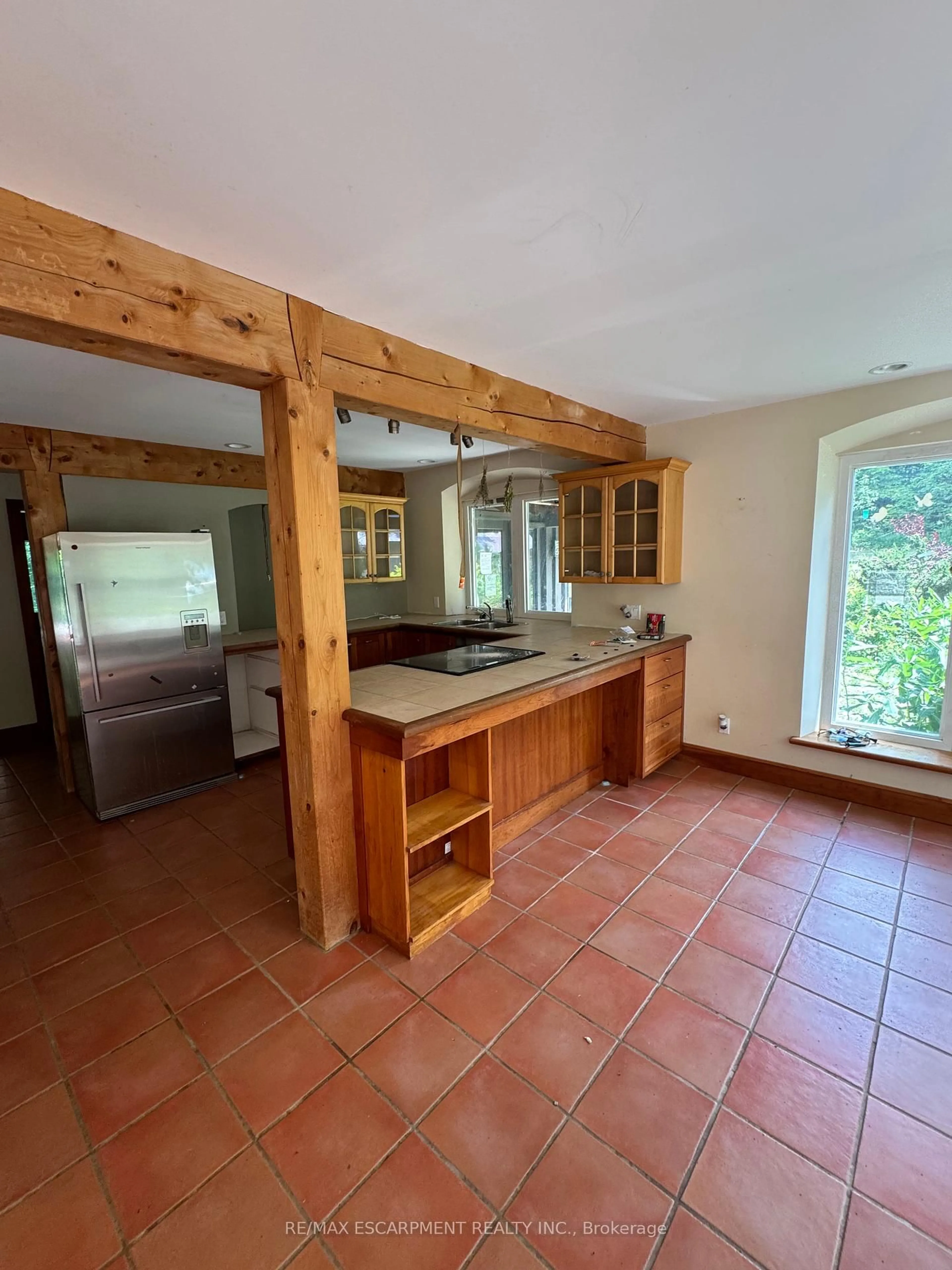 Open concept kitchen, unknown for 517807 5th Concession Rd, Meaford Ontario N4K 5W4