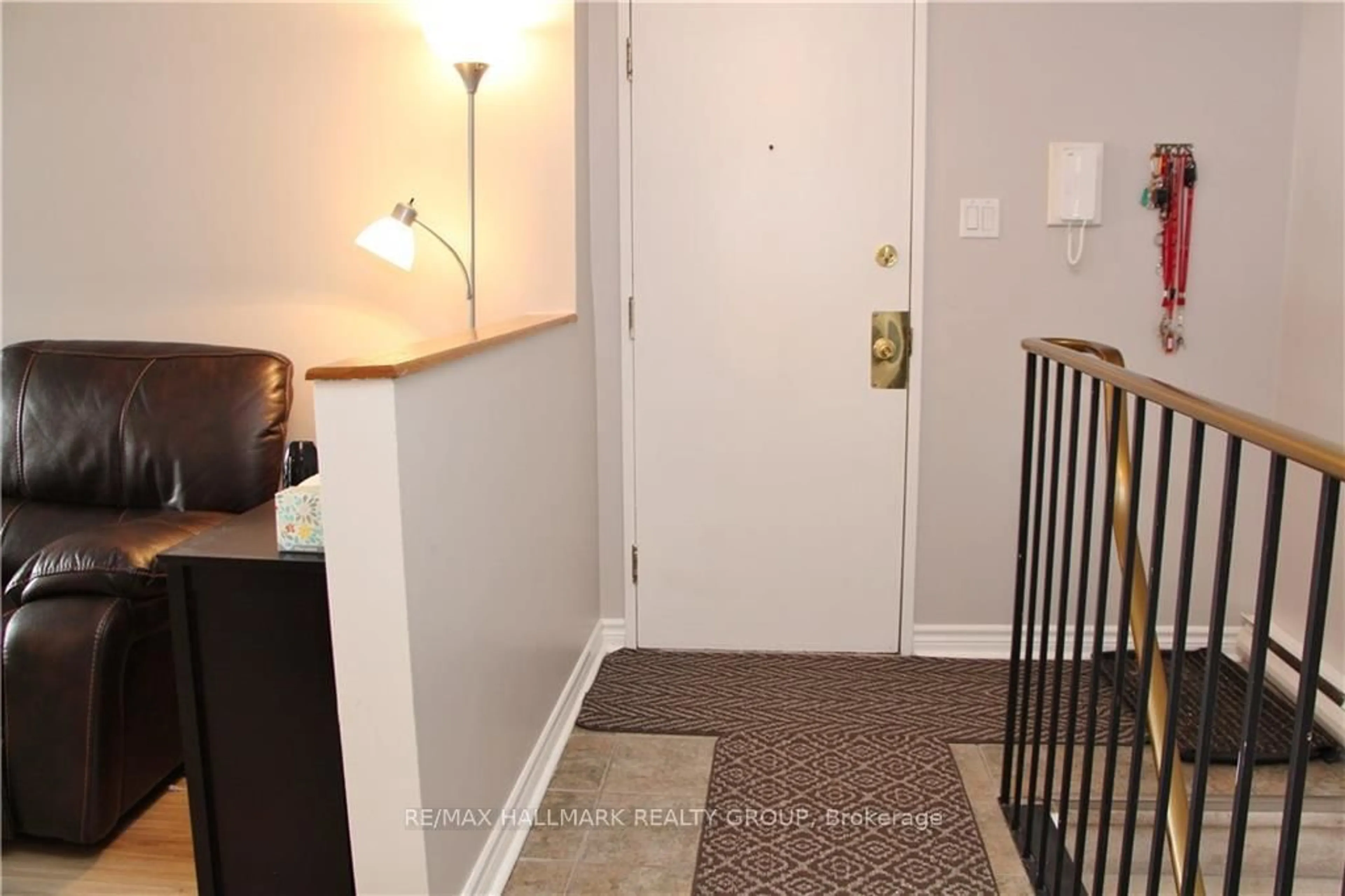 Unknown for 14 Sweetbriar Circ #4, Ottawa Ontario K2J 2K4