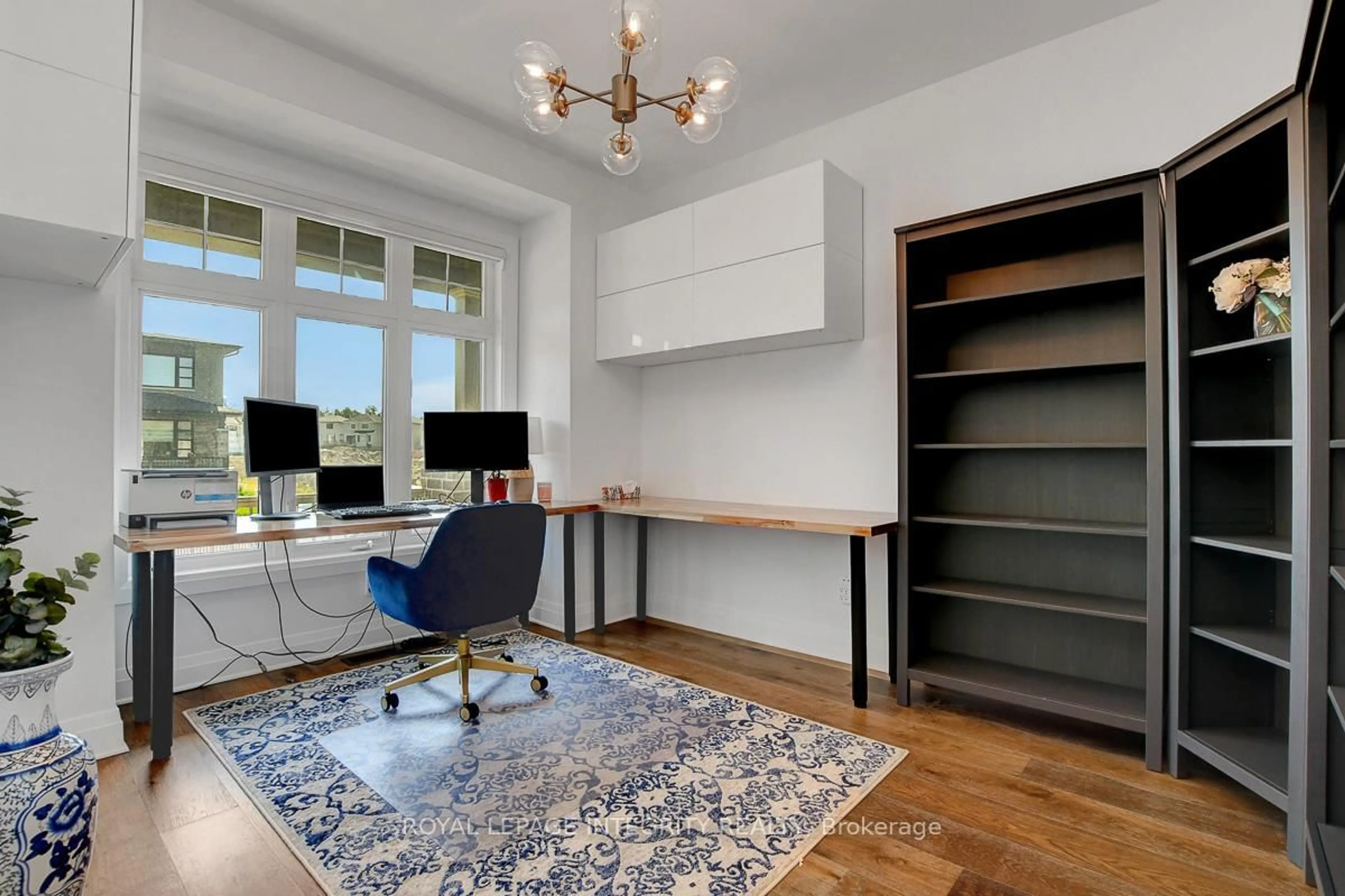A pic of a room for 275 Ginebik Way, Ottawa Ontario K1X 0H5