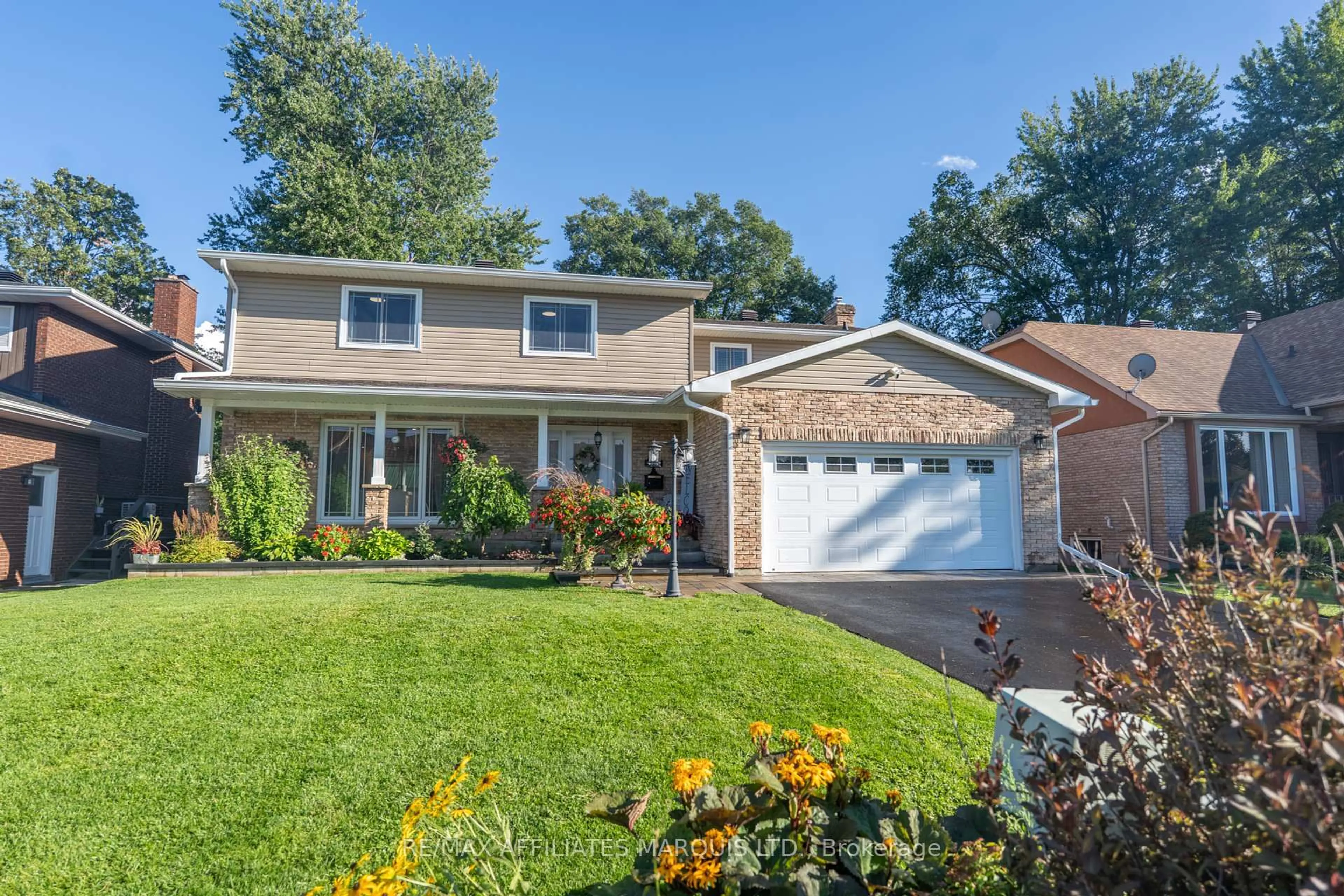 Home with brick exterior material, street for 1612 Grant Ave, Cornwall Ontario K6J 5J4