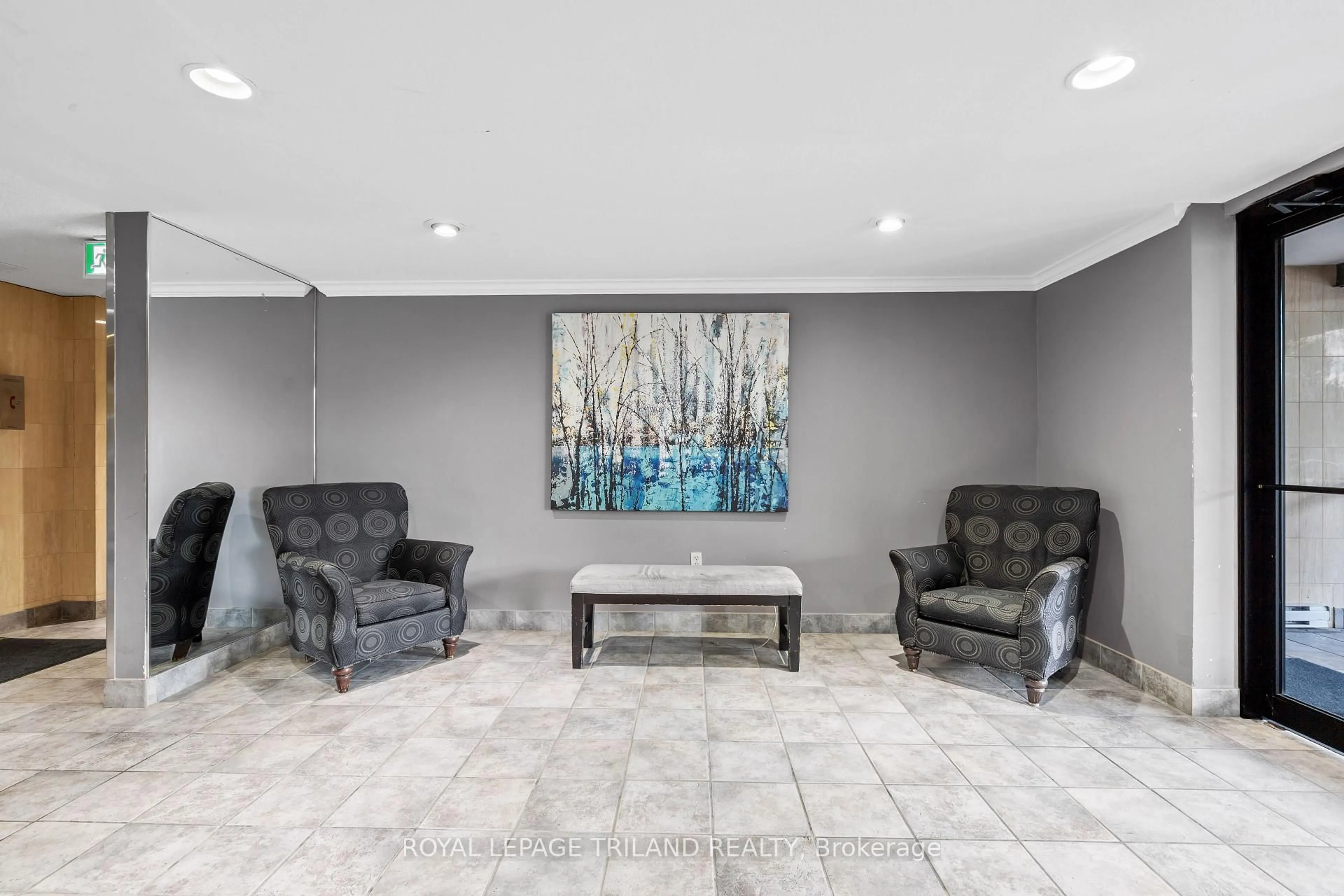 Unknown for 600 GRENFELL Dr #212, London North Ontario N5X 2R8