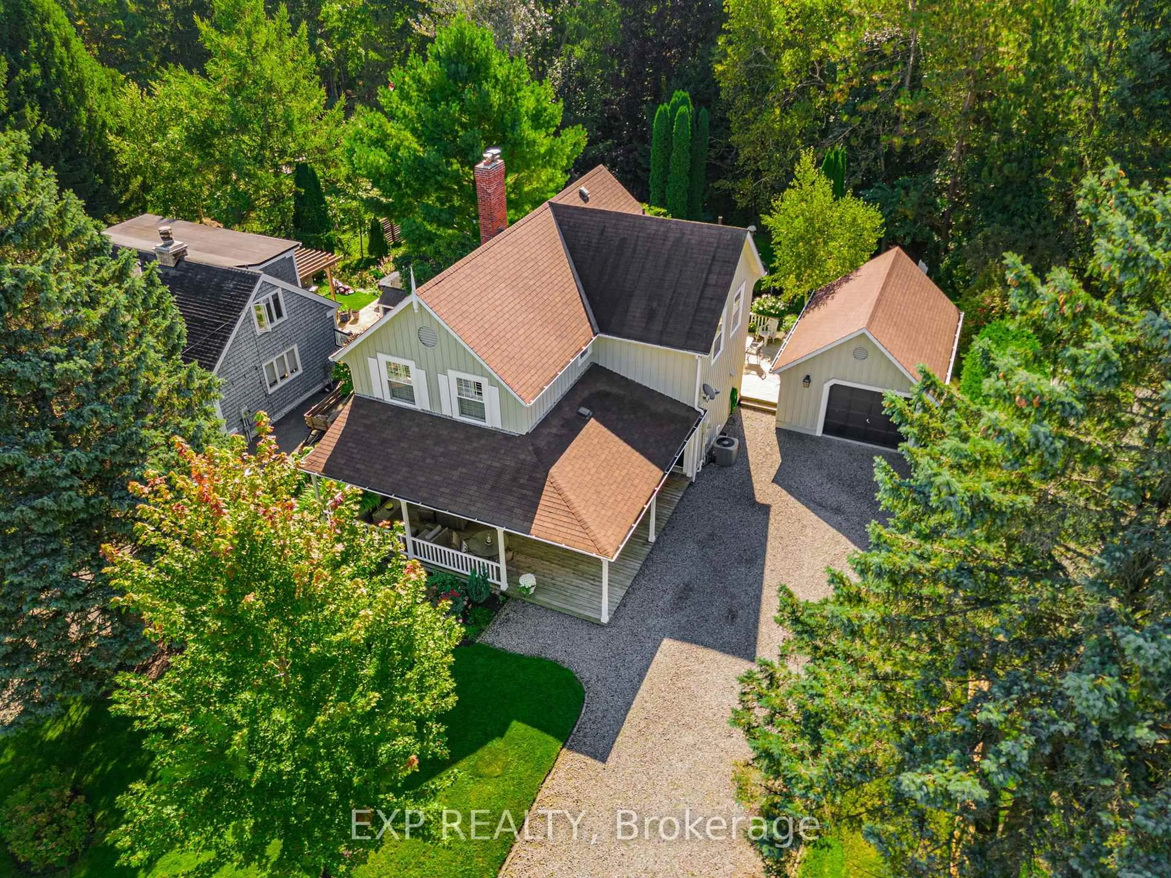 A pic from outside/outdoor area/front of a property/back of a property/a pic from drone, street for 51 Highland Dr, Port Hope Ontario L1A 2B3