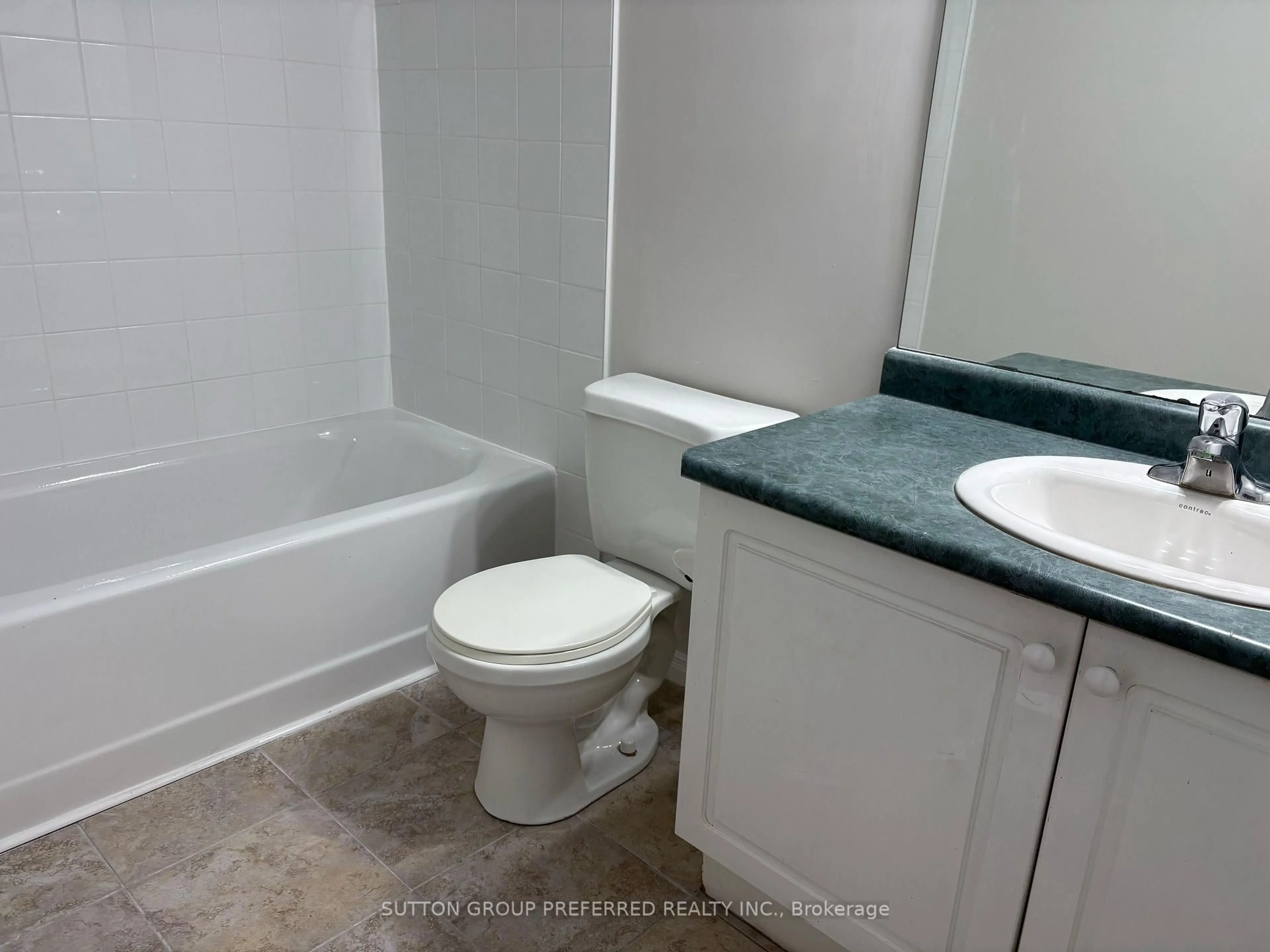 Standard bathroom, unknown for 331 Simpson Cres, London East Ontario N5V 5E1
