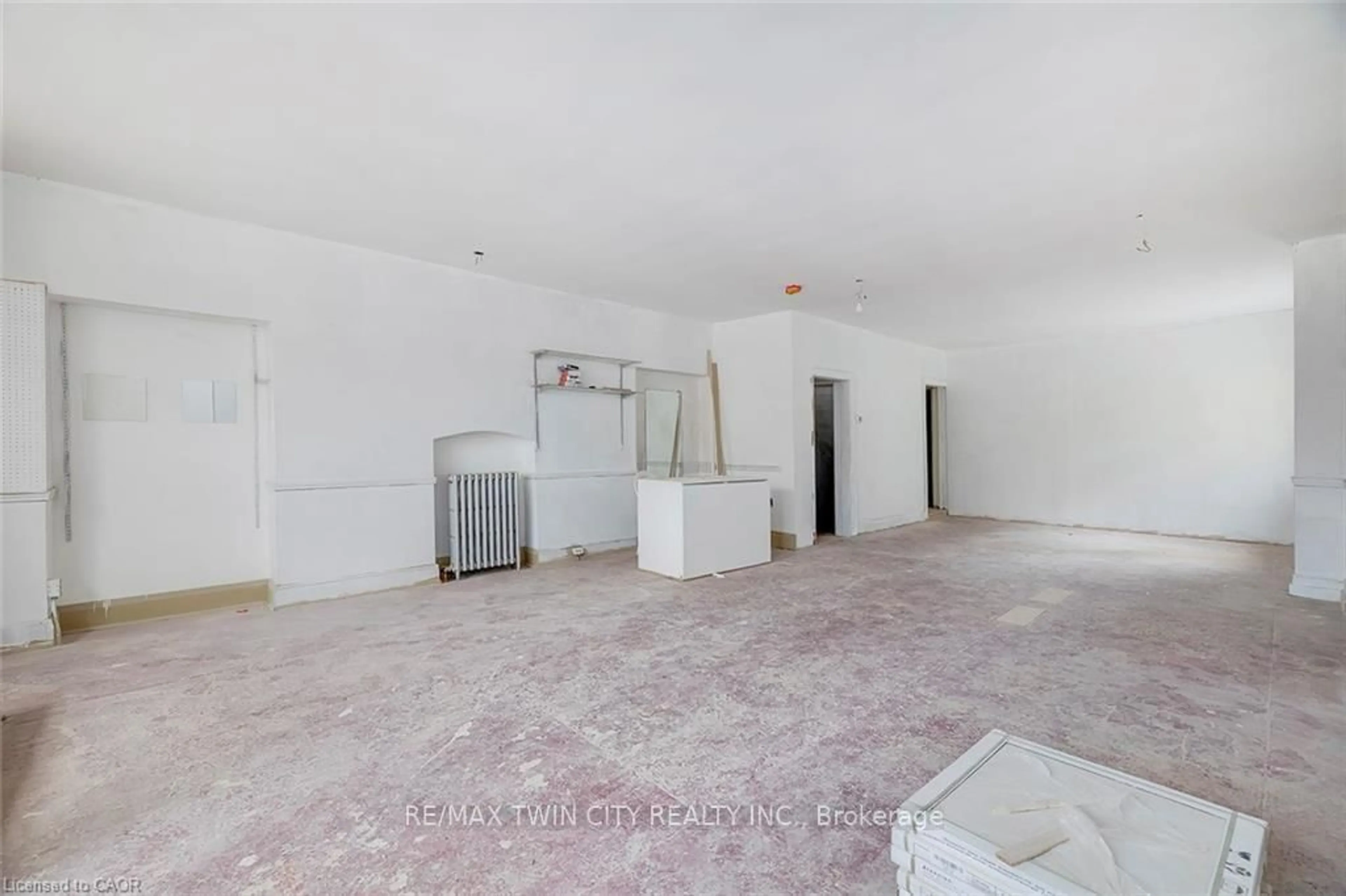 A pic of a room for 457 King St, Cambridge Ontario N3H 3N1